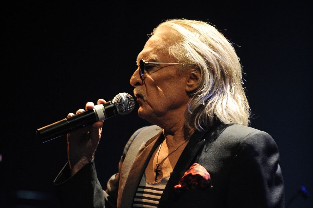 Le chanteur français Christophe. | Photo : Getty Images Le chanteur français Christophe. | Photo : Getty Images