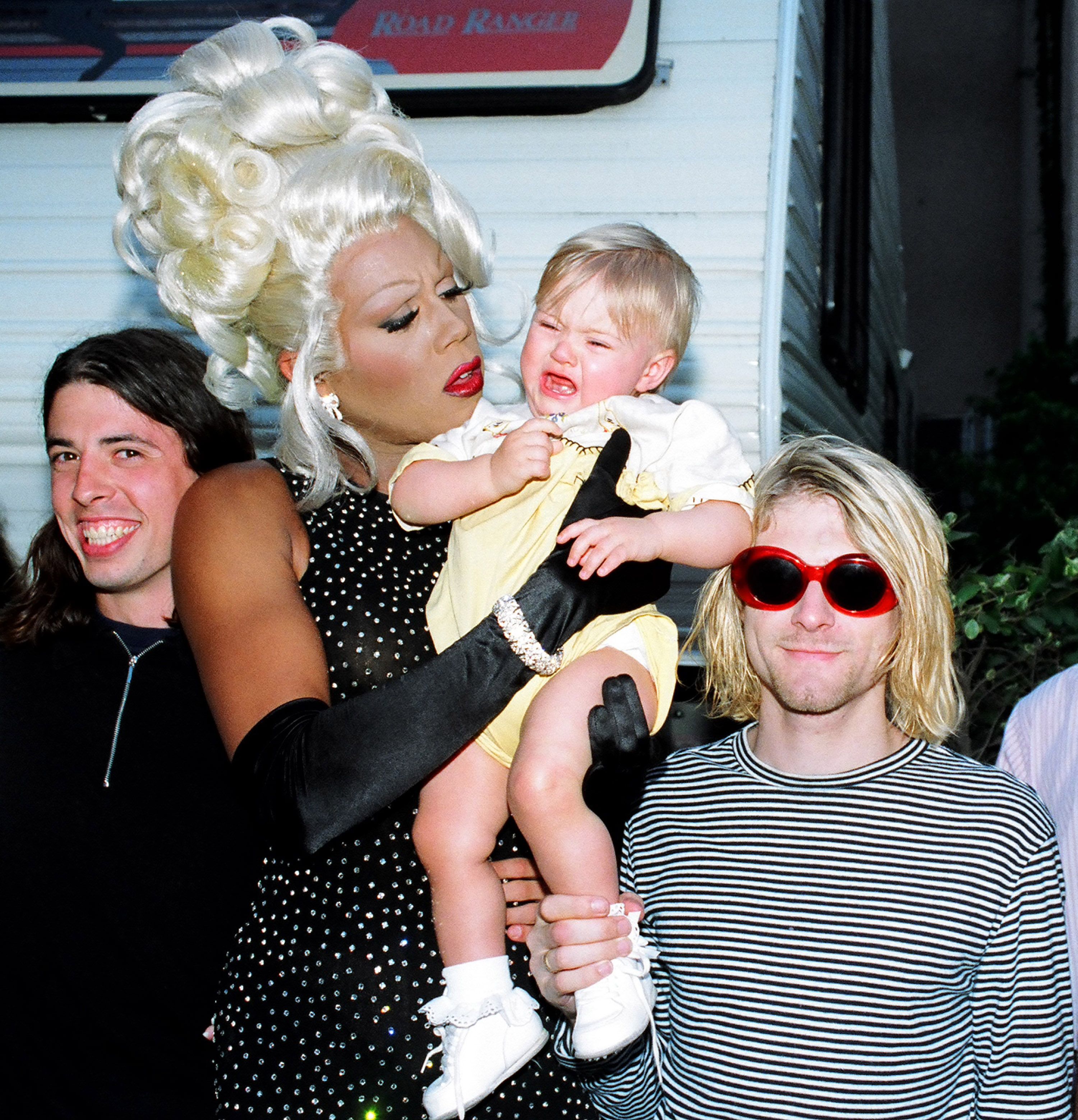 Kurt Cobain with RuPaul and Frances Bean Cobain at the 1993 MTV Video Music Awards | Source: Getty Images