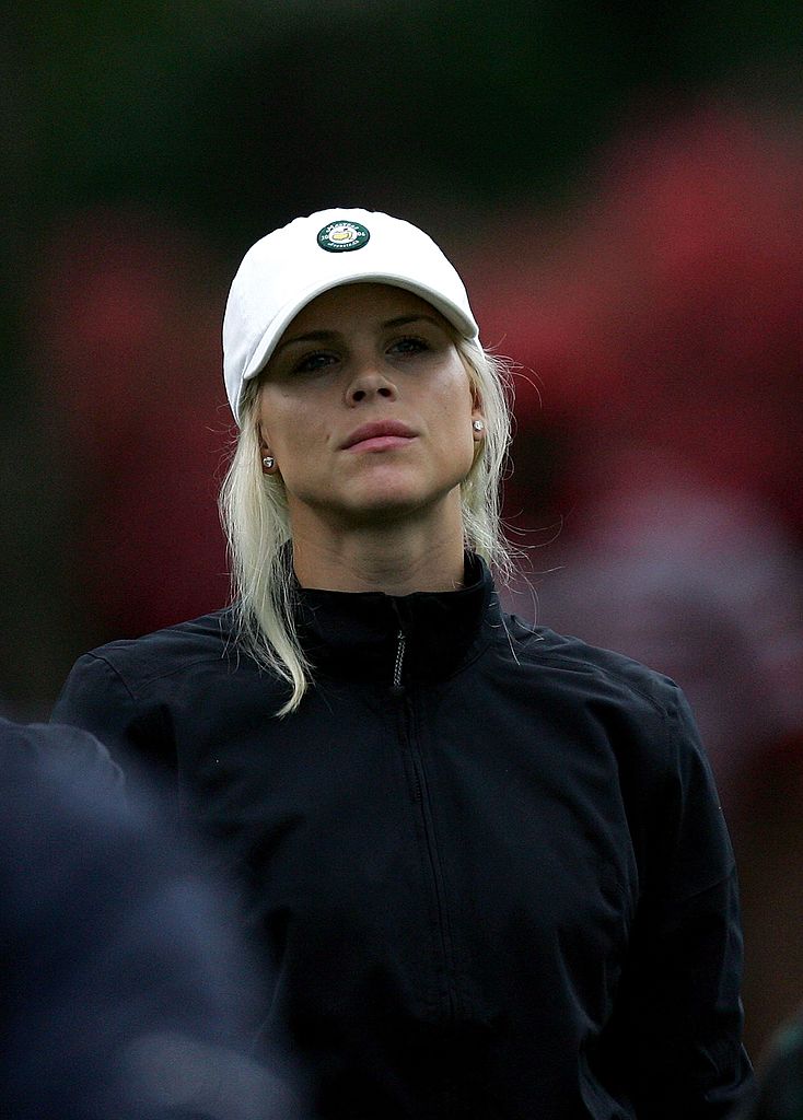 Elin Woods watches her husband, Tiger Woods play at The Masters at the Augusta National Golf Club on April 8, 2006 in Augusta, Georgia. | Source: Getty Images