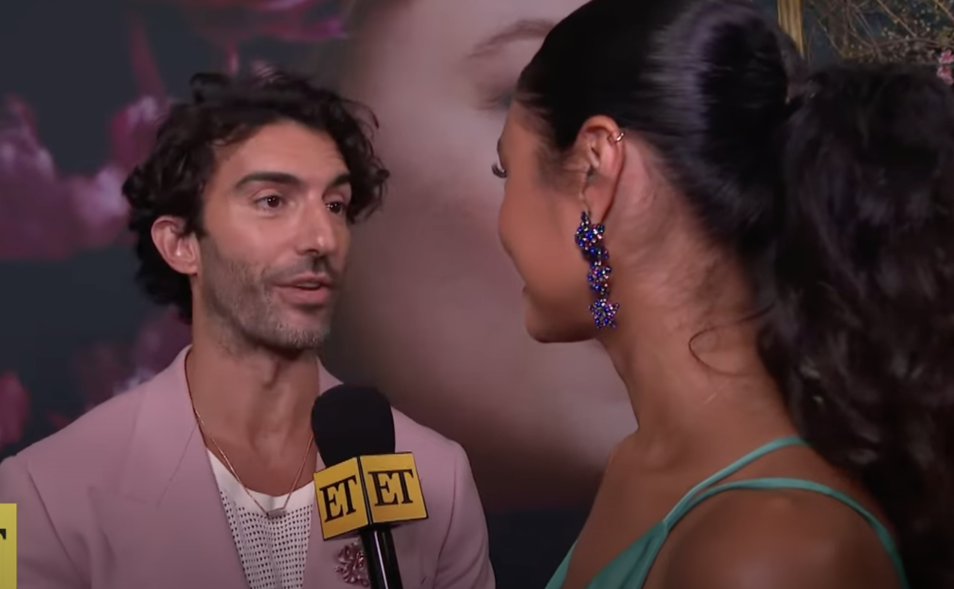 Screenshot of Justin Baldoni talking to an ET reporter at the "It Ends with Us" premiere on August 6, 2024 in New York | Source: Youtube/Entertainment Tonight