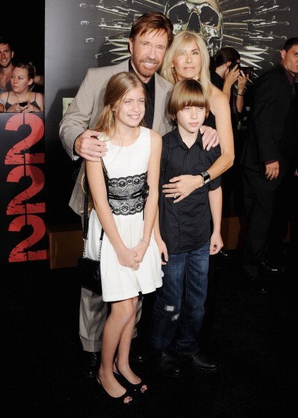 Chuck Norris, wife Gena O'Kelly, daughter Danilee Kelly and son Dakota Alan arrive at the Los Angeles Premiere "The Expendables 2" on August 15, 2012 | Photo: Getty Images