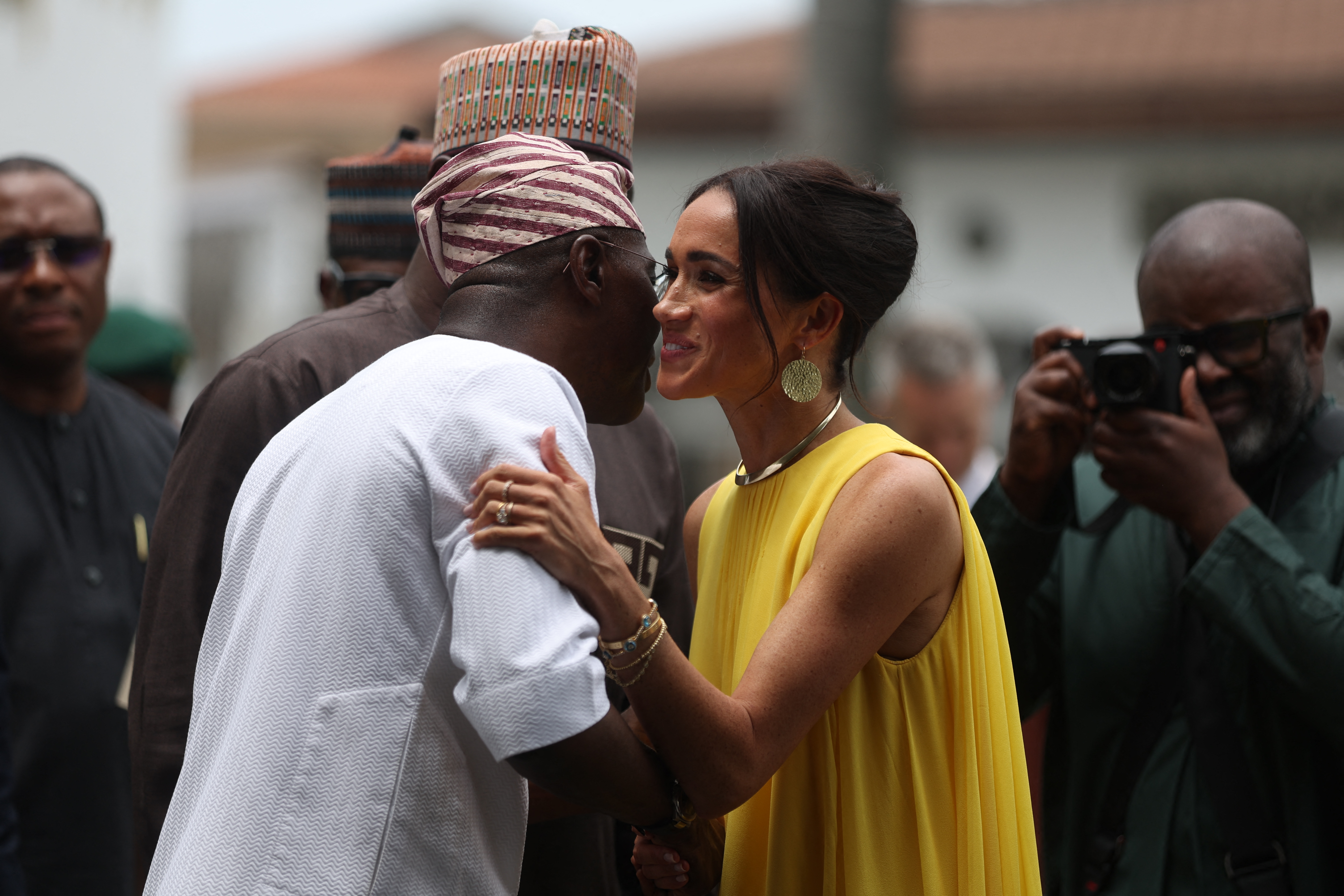 Meghan Markle and Lagos State Governor, Babajide Sanwo-Olu at the State Governor House in Lagos, Nigeria on May 12, 2024 | Source: Getty Images