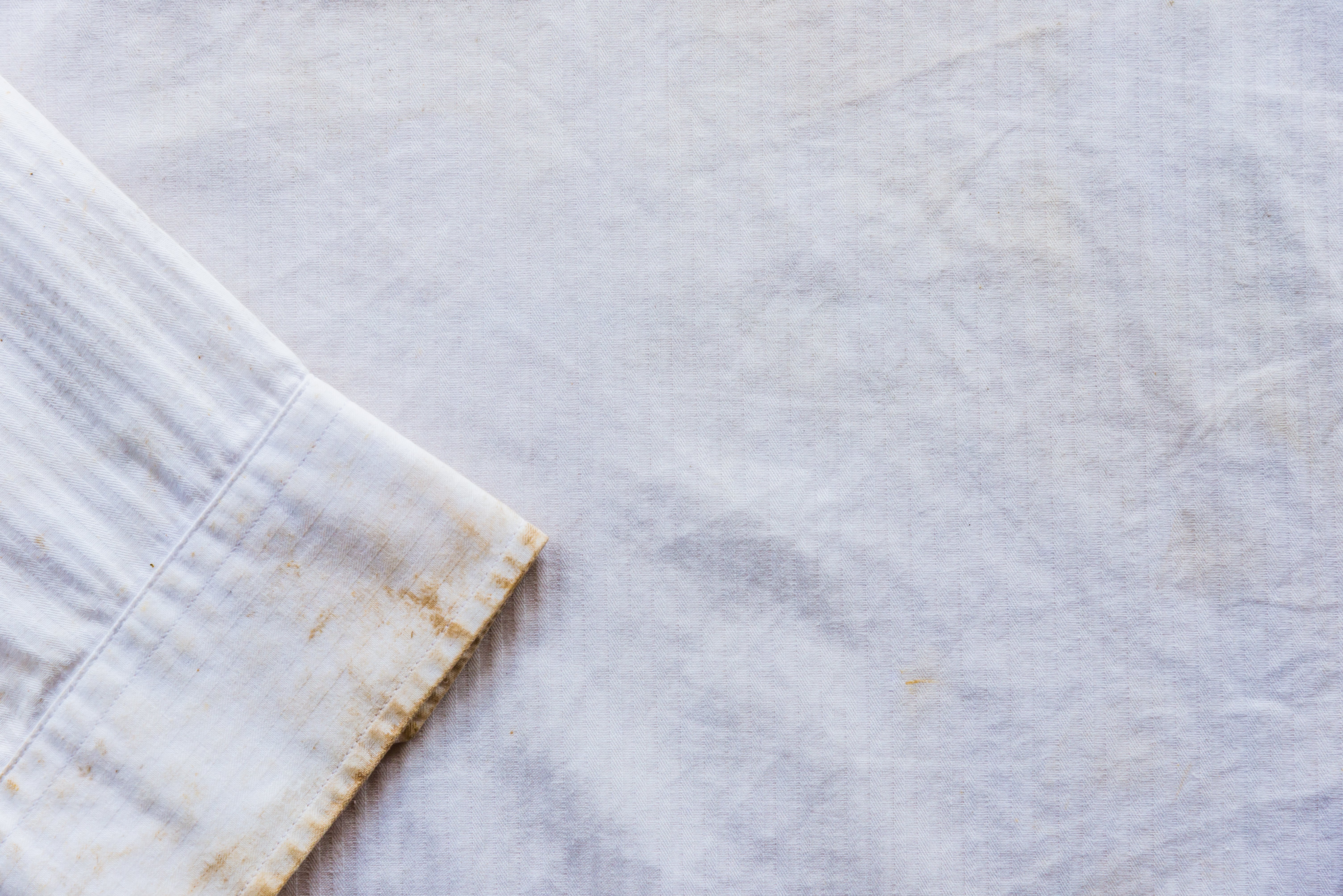 Ropa con manchas de óxido. |Foto: Shutterstock Ropa con manchas de óxido. |Foto: Shutterstock