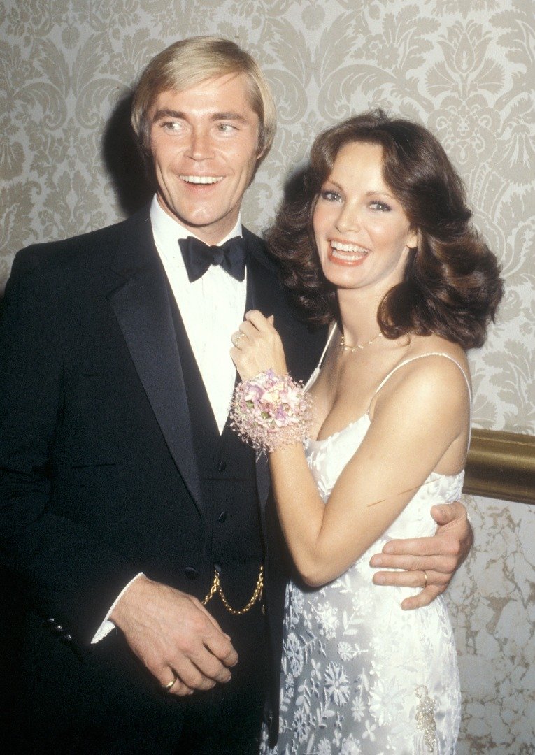 Actress Jaclyn Smith and husband actor Dennis Cole at the 37th Annual Golden Globe Awards on January 26, 1980 at the Beverly Hilton Hotel in Beverly Hills, California. | Source: Getty Images