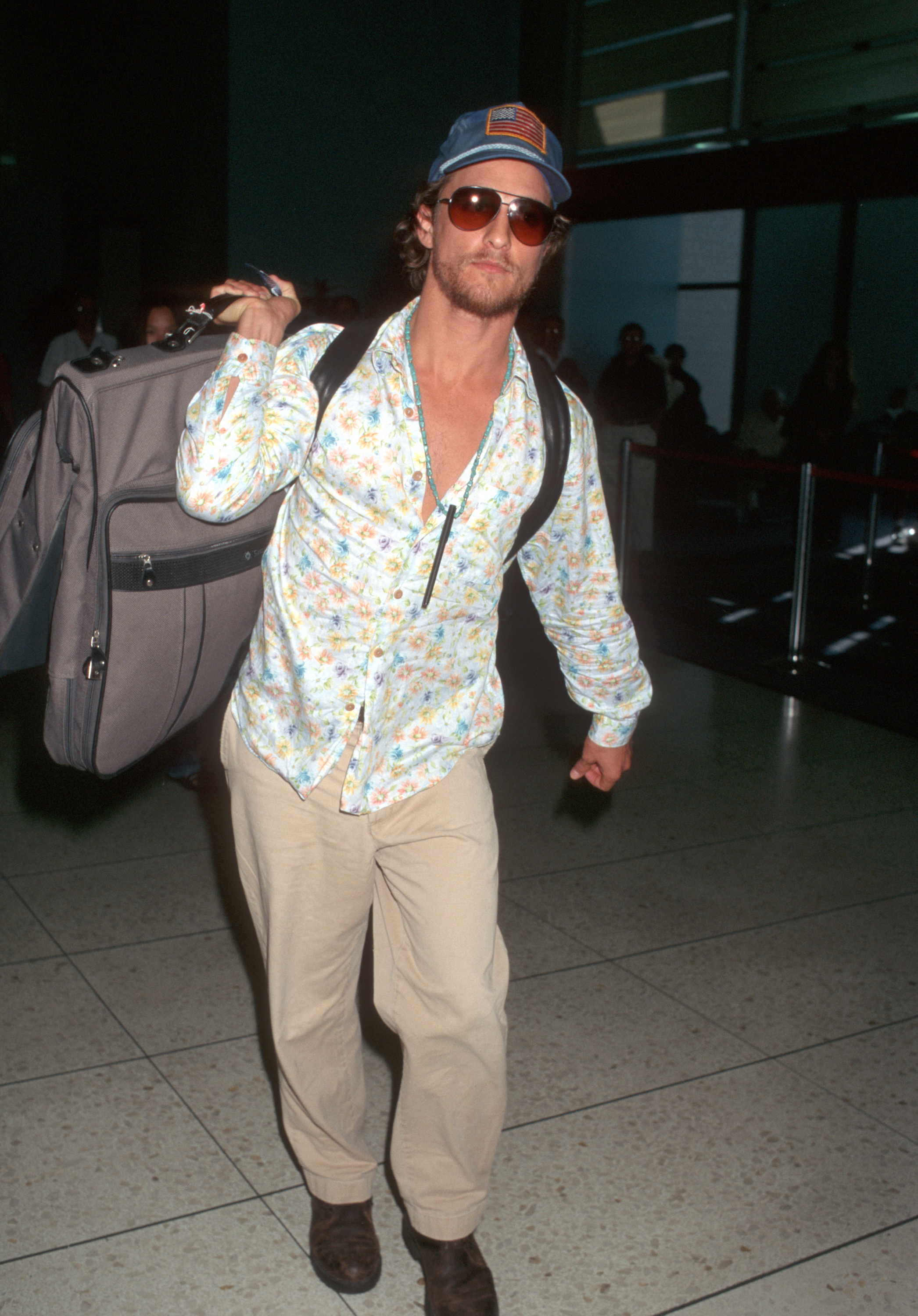 A famous actor arrived in Los Angeles from New York City on September 22, 1996, at Los Angeles International Airport in California | Source: Getty Images
