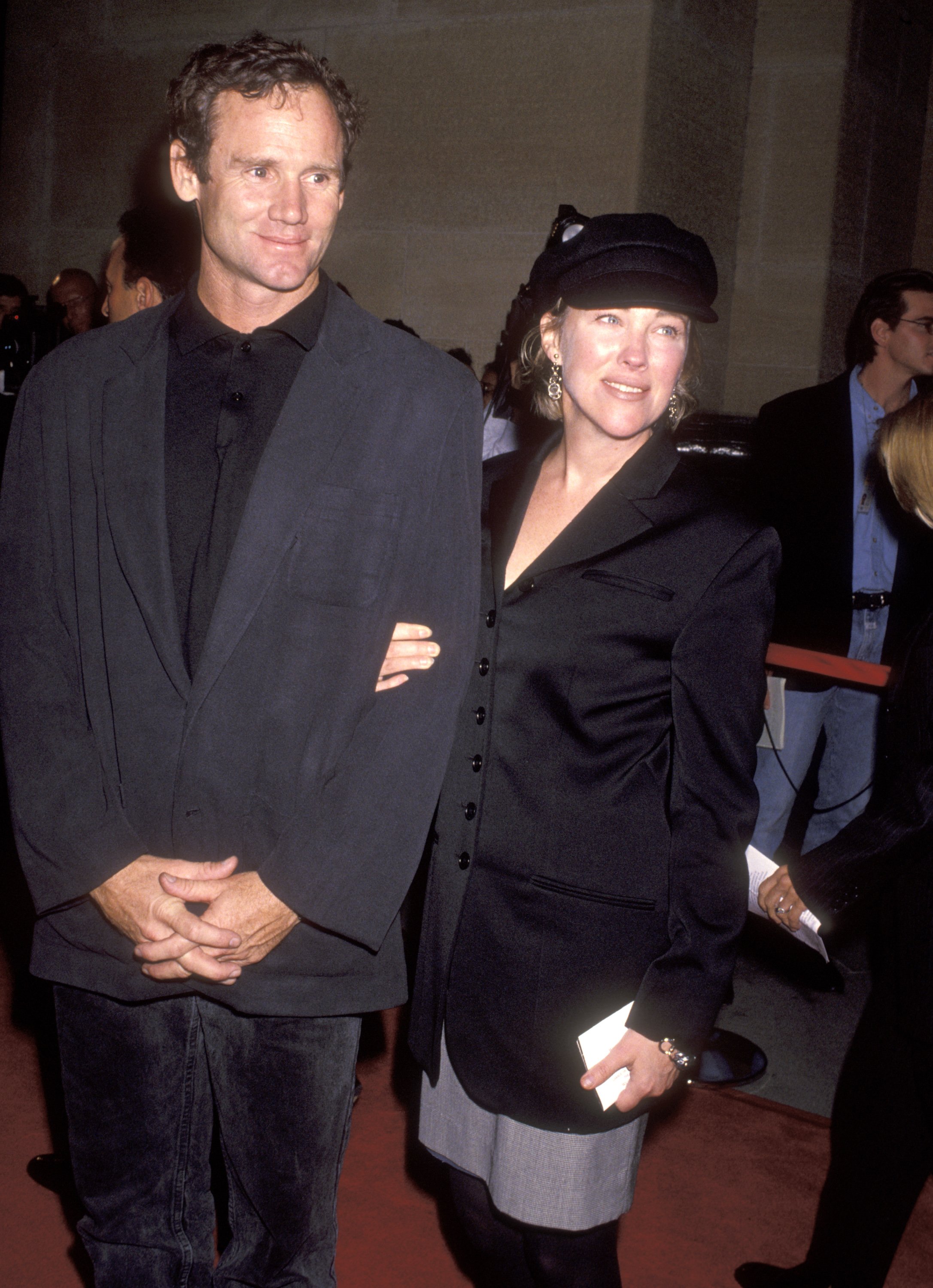 Actress Catherine O'Hara and husband Bo Welch attend the "Night and the City" Gala Tribute to Irwin Winkler on October 15, 1992 at Los Angeles County Museum of Art in Los Angeles, California. | Source: Ron Galella/Getty Images