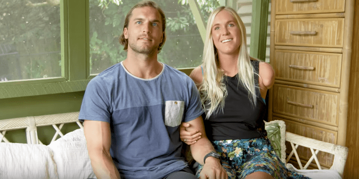 Photo of Adam Dirks and Bethany Hamilton during an interview on her youtube channel | Photo: Youtube / Bethany Hamilton 