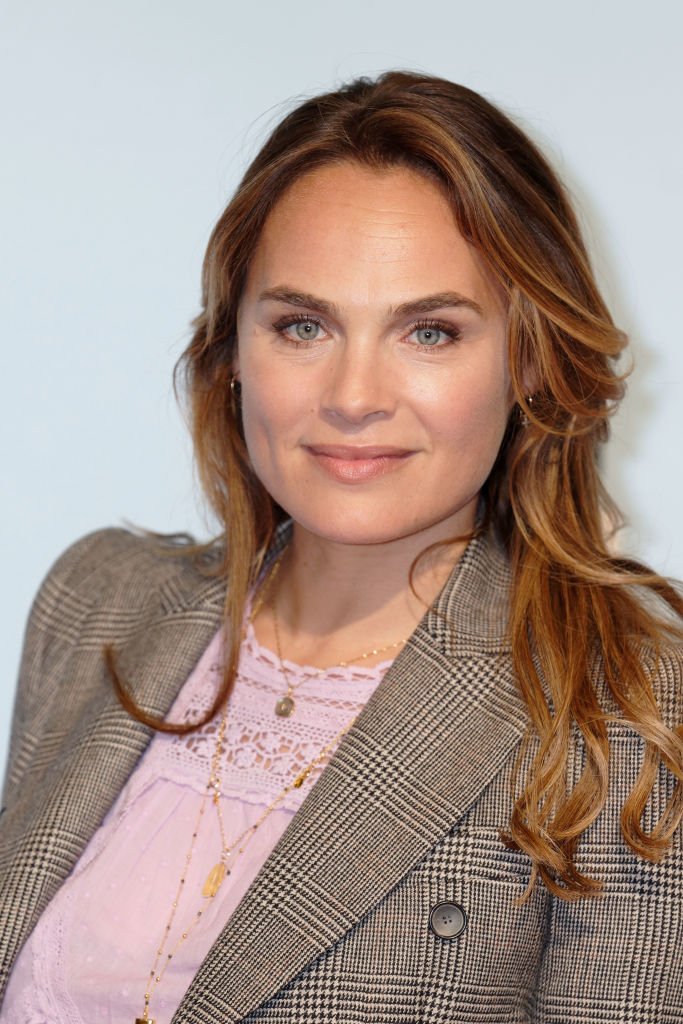 Mélanie Maudran assiste à la photocall de la cérémonie de clôture du 21e Festival de fiction TV à La Rochelle le 14 septembre 2019 à La Rochelle, France. | Photo : Getty Images Mélanie Maudran assiste à la photocall de la cérémonie de clôture du 21e Festival de fiction TV à La Rochelle le 14 septembre 2019 à La Rochelle, France. | Photo : Getty Images