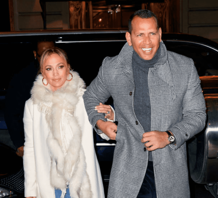 Jennifer Lopez pictured by paparazzi while out for dinner with Alex Rodriguez, on March 17, 2019, New York | Source: Getty Images