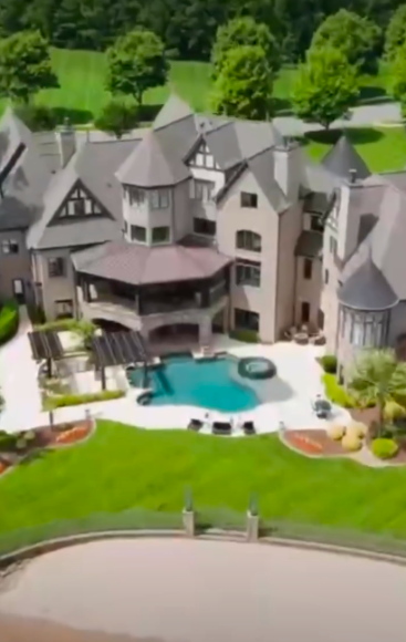 An outdoor view of Kyle and Samantha Busch's home. | Source: Instagram/rowdybusch