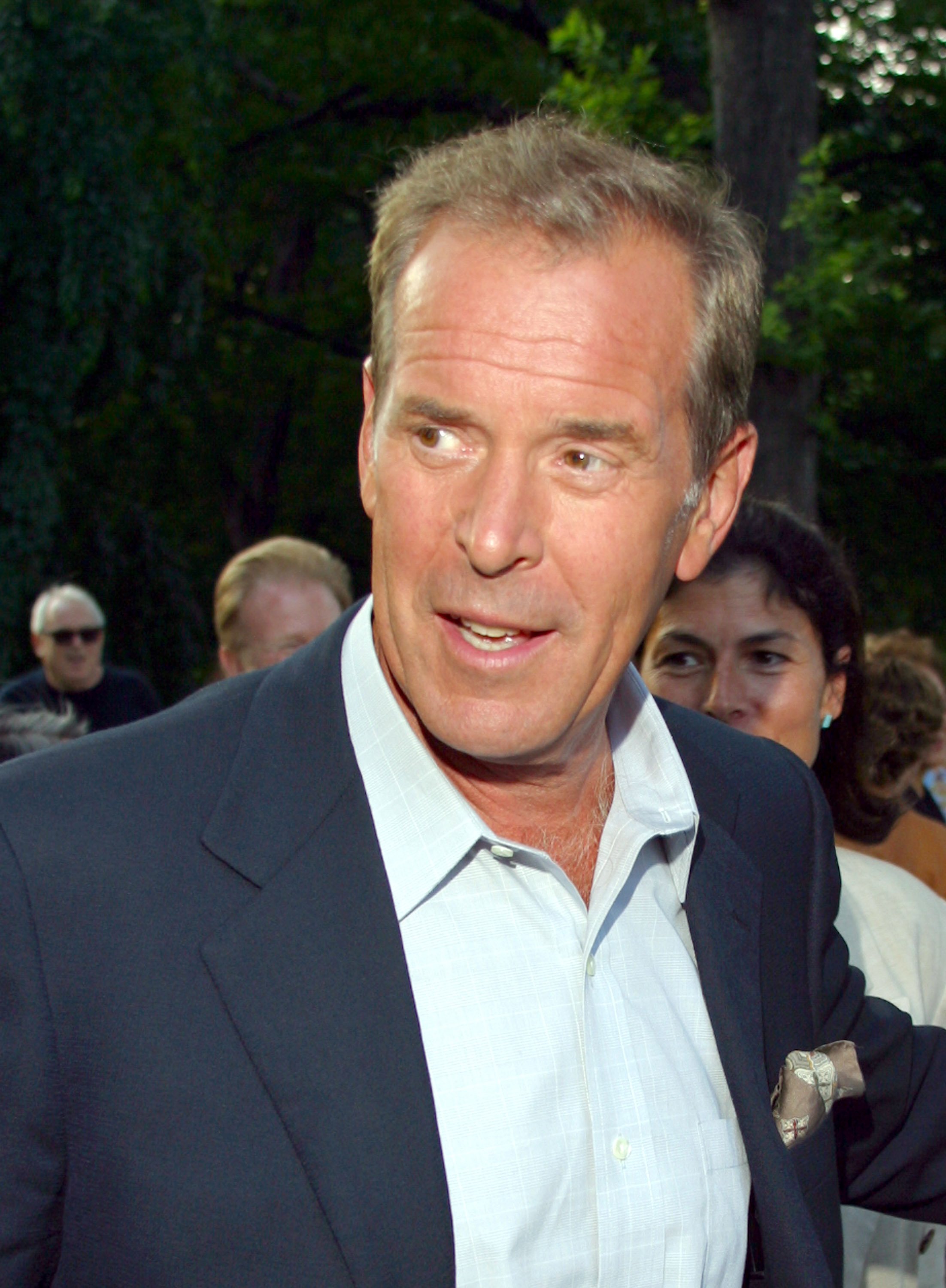 Peter Jennings during Opening Night of "Henry V" and Summer Benefit for The Public Theater and Shakespeare in Central Park at Delacorte Theater in Central Park in New York City, New York | Source: Getty Images