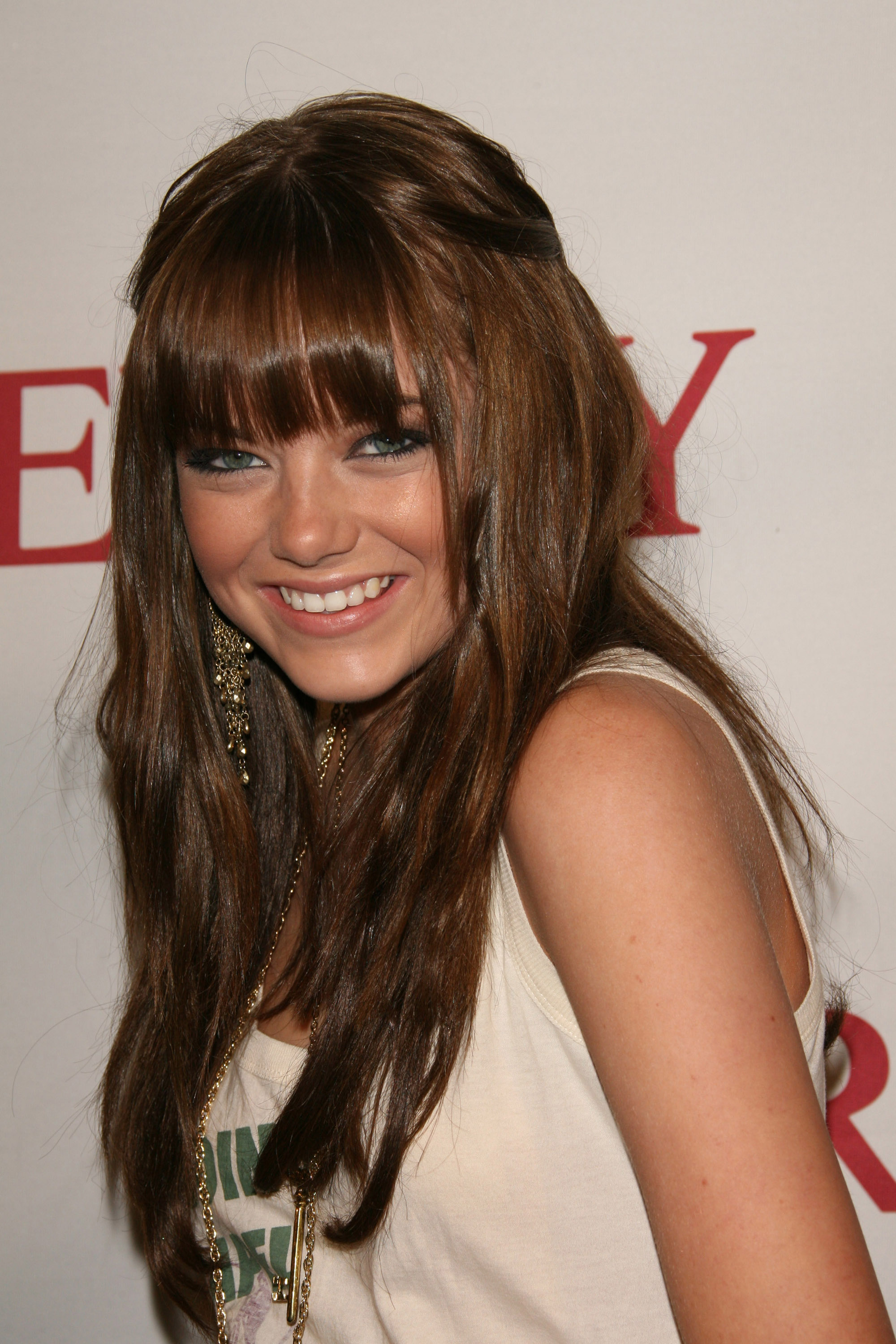 Emma Stone photographed at a party in 2006. | Source: Getty Images