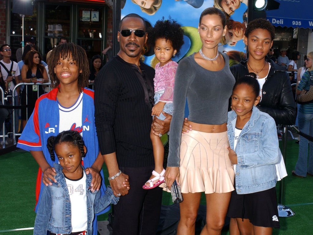 Eddie Murphy and family during "Shrek 2" Los Angeles Premiere at Mann Village Theatre in Westwood on May 8, 2004. | Photo: Getty Images