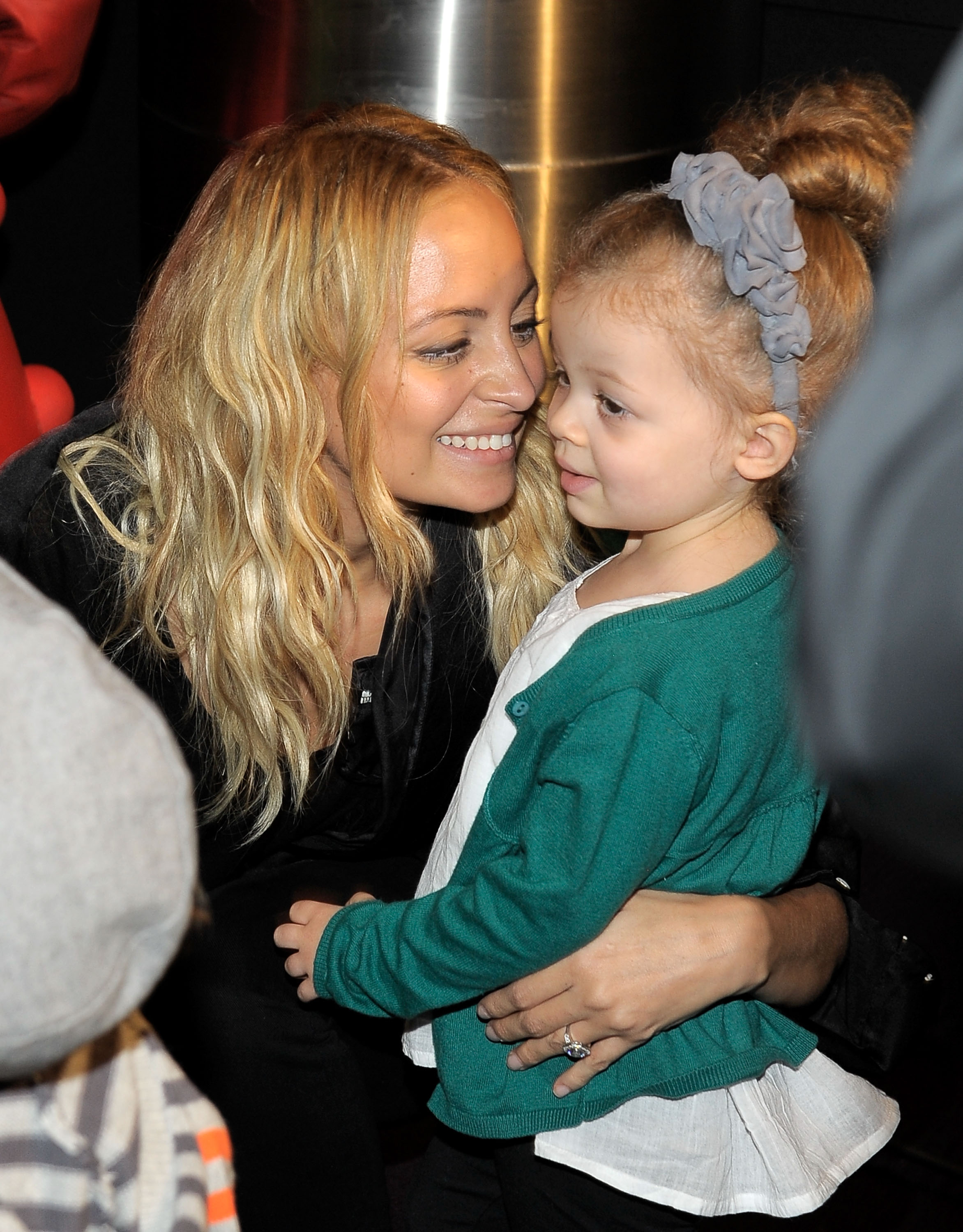 Nicole Richie and Harlow Madden on November 27, 2010 in Los Angeles, California | Source: Getty Images