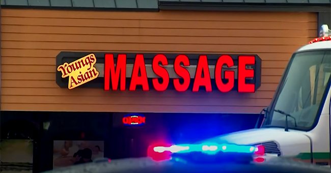 A photo of the store front of Youngs Asian Massage parlor, Atlanta 2021. | Photo: YouTube/Global News