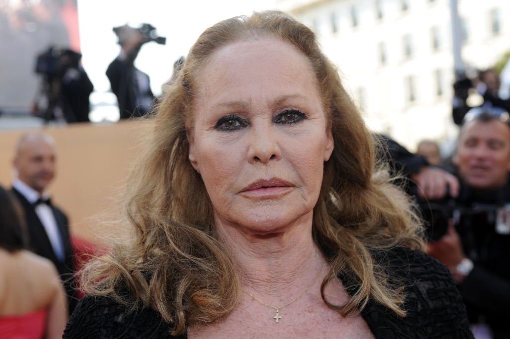 Ursula Andress kommt zur Vorführung von "Biutiful", die im Wettbewerb bei den 63. Filmfestspielen von Cannes am 17. Mai 2010 in Cannes präsentiert wird. (Foto von ANNE-CHRISTINE POUJOULAT / AFP) I Quelle: Getty Images