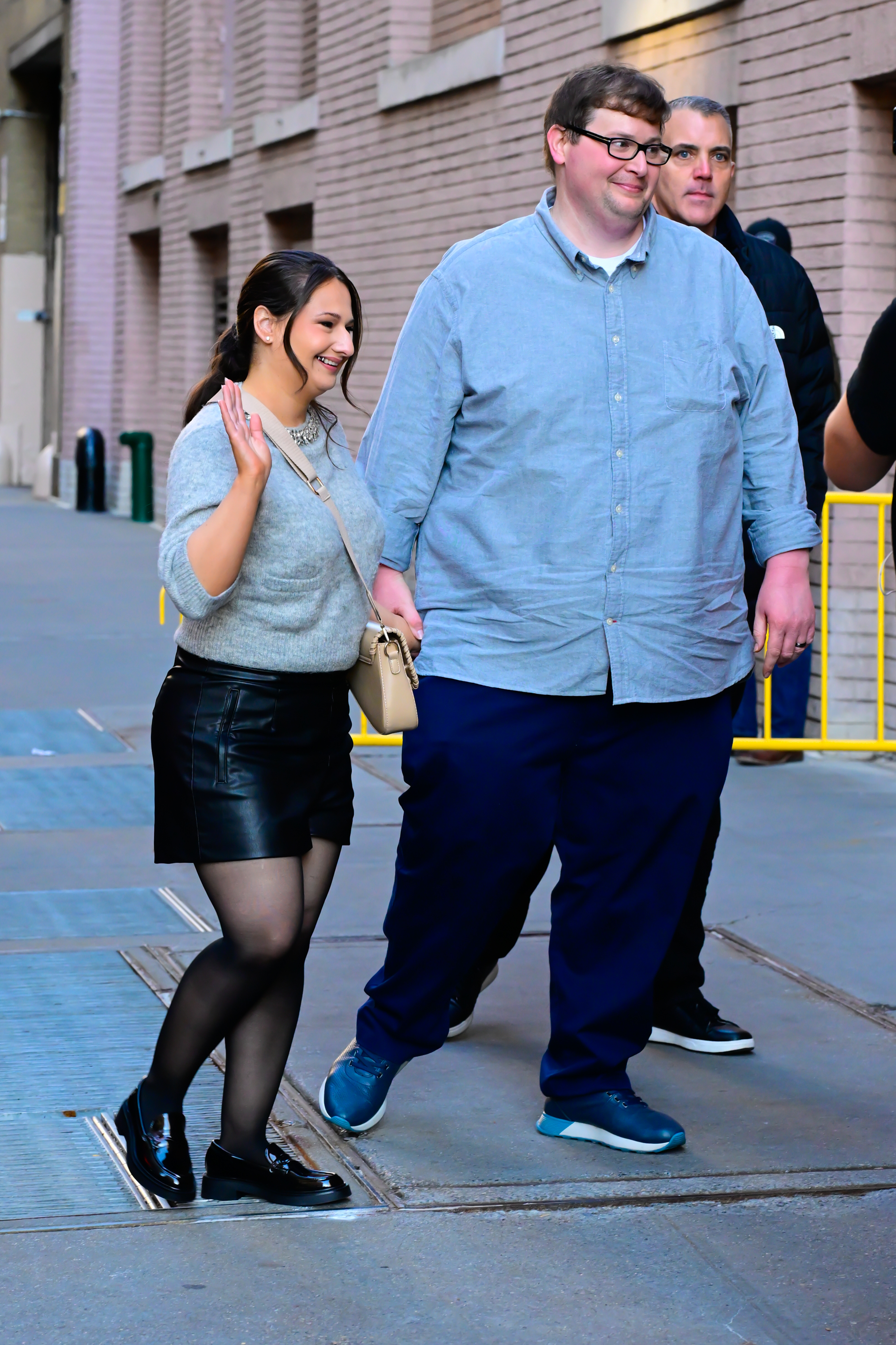 Gypsy Rose Blanchard and Ryan Scott Anderson are seen in midtown in New York City, on January 5, 2024. | Source: Getty Images