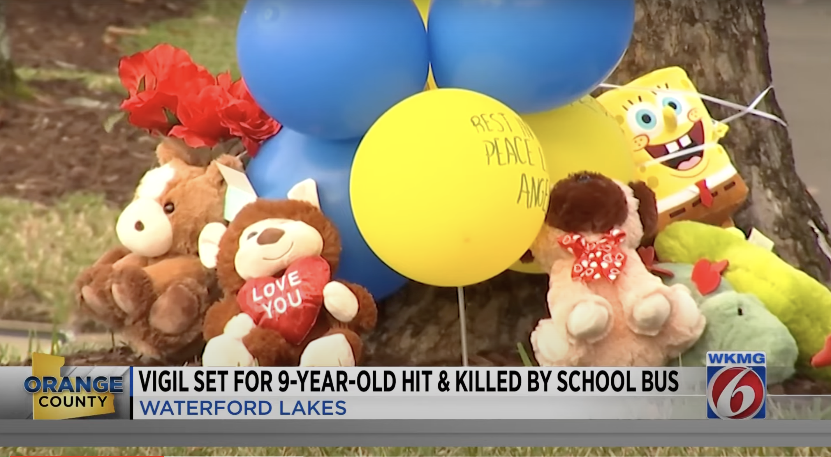 A photo showing flowers, balloons, teddy bears, and heartfelt notes placed for Elyas Marshall Rodriguez, from a video dated January 18, 2024 | Source: youtube.com/News6WKMG