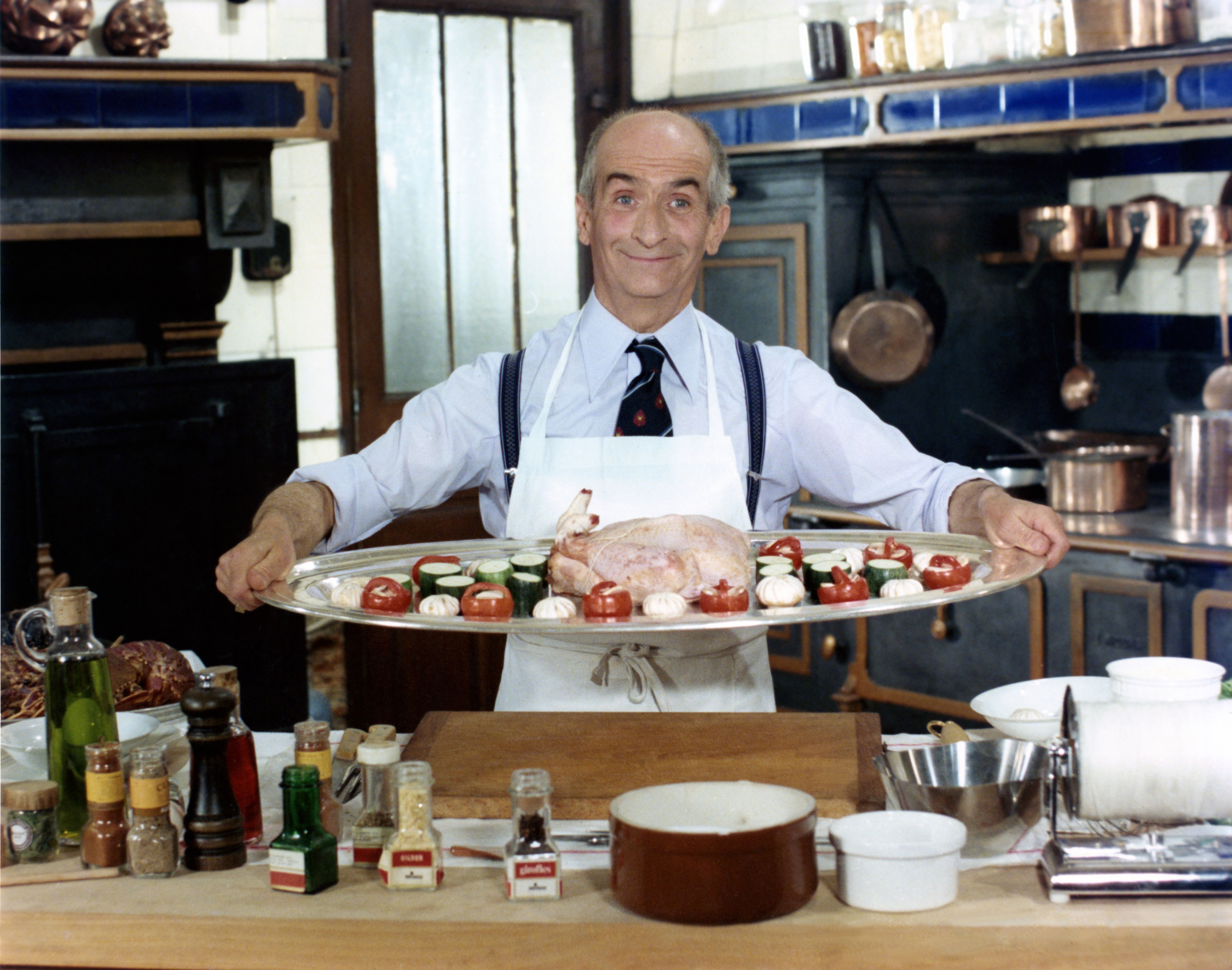 L'acteur français Louis de Funes sur le tournage du film "L'aile ou la cuisse". | Photo : Getty Images