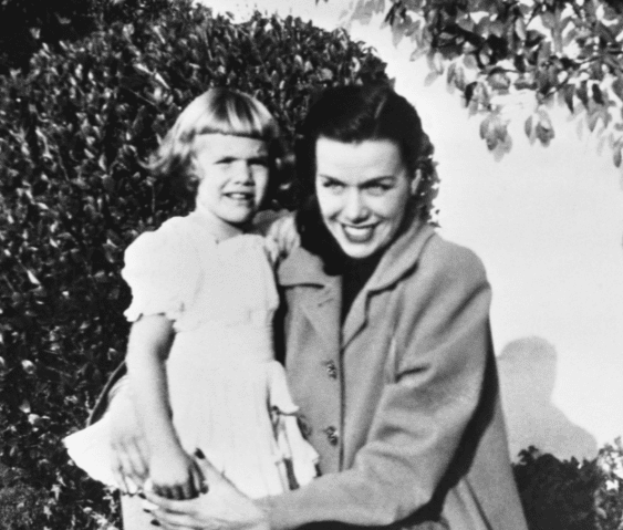 Pictured: An undated picture of actress and model Jean Spangler with her daughter, Christine | Photo: Getty Images