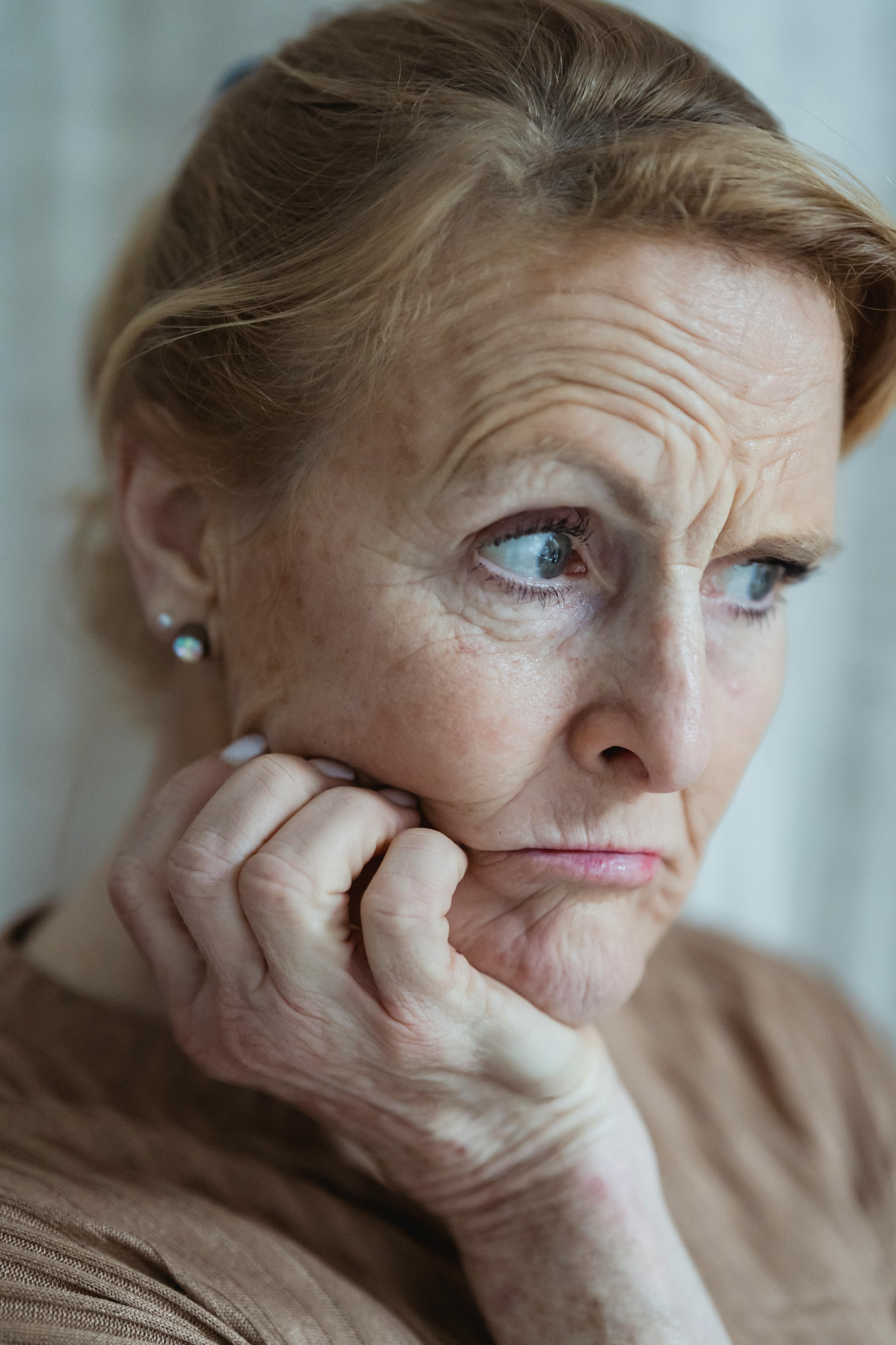 An older woman frowning | Source: Pexels