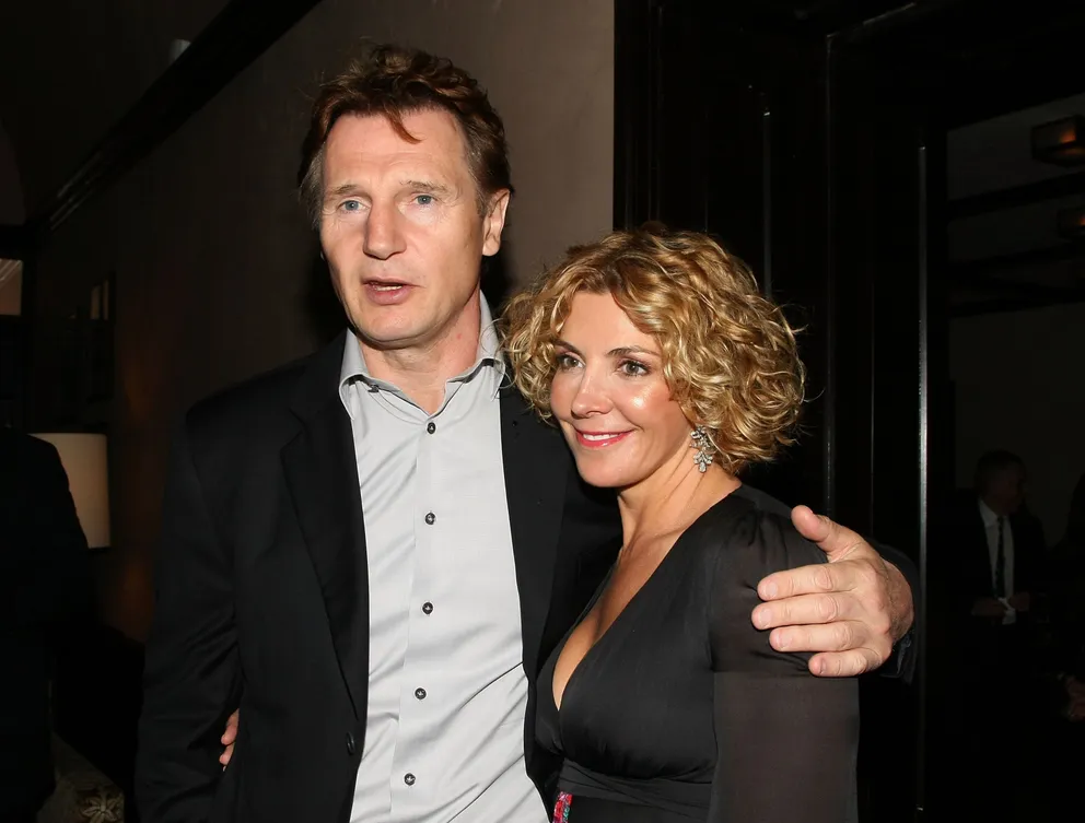 Liam Neeson et Natasha Richardson assistent au dîner Chanel à l'hôtel Greenwich pendant le festival du film Tribeca 2008, le 28 avril 2008 à New York. / Source : Getty Images