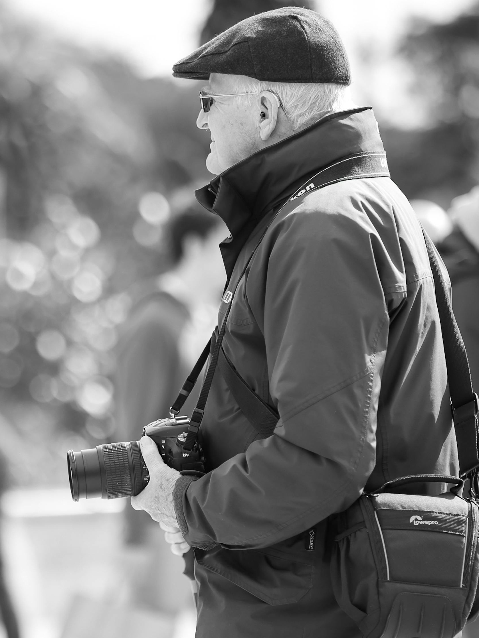 Harold indulging his passion for photography | Source: Pexels