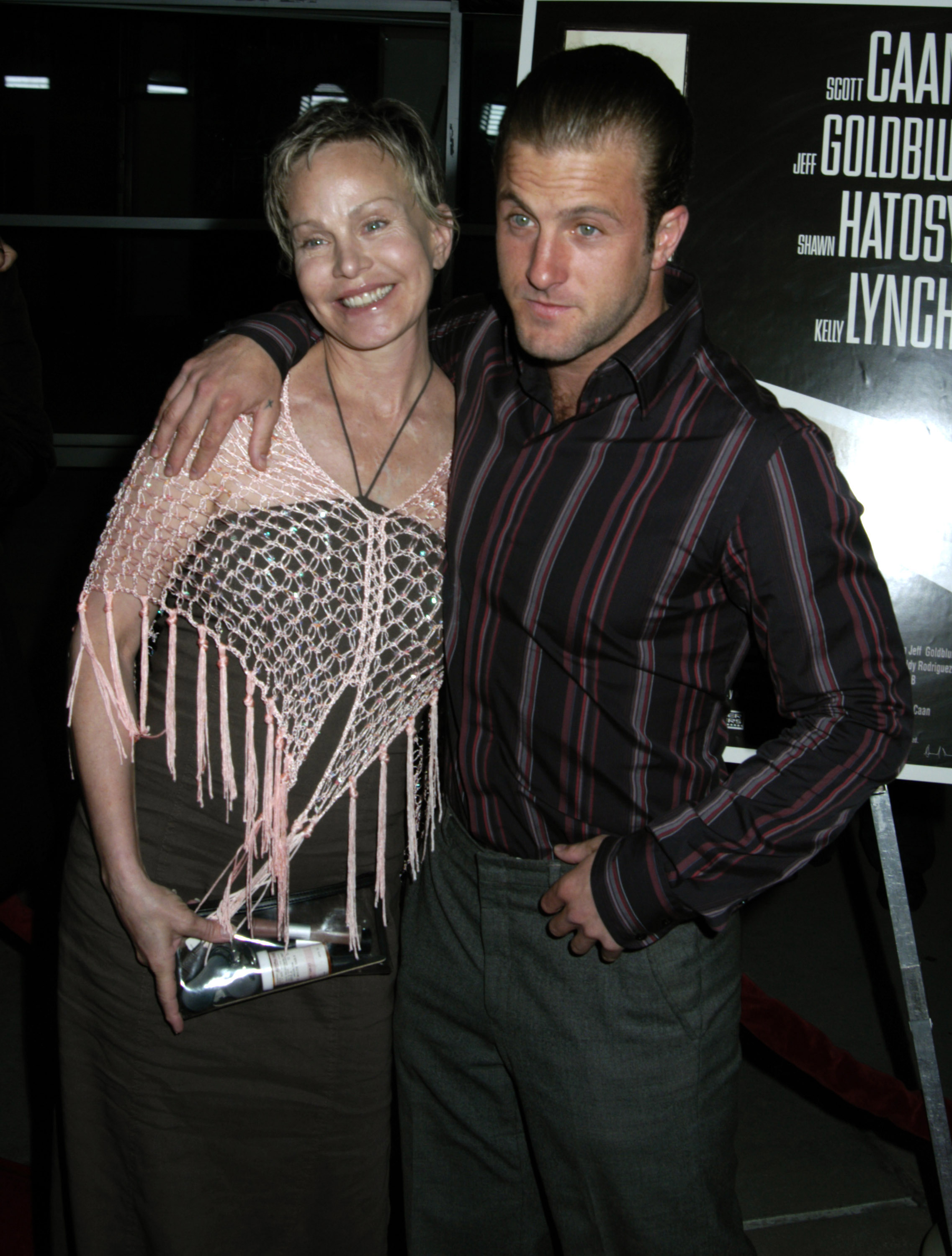 Sheila Ryan and Scott Caan pose at the "Dallas 362" Los Angeles premiere on May 4, 2005, in Los Angeles, California. | Source: Getty Images