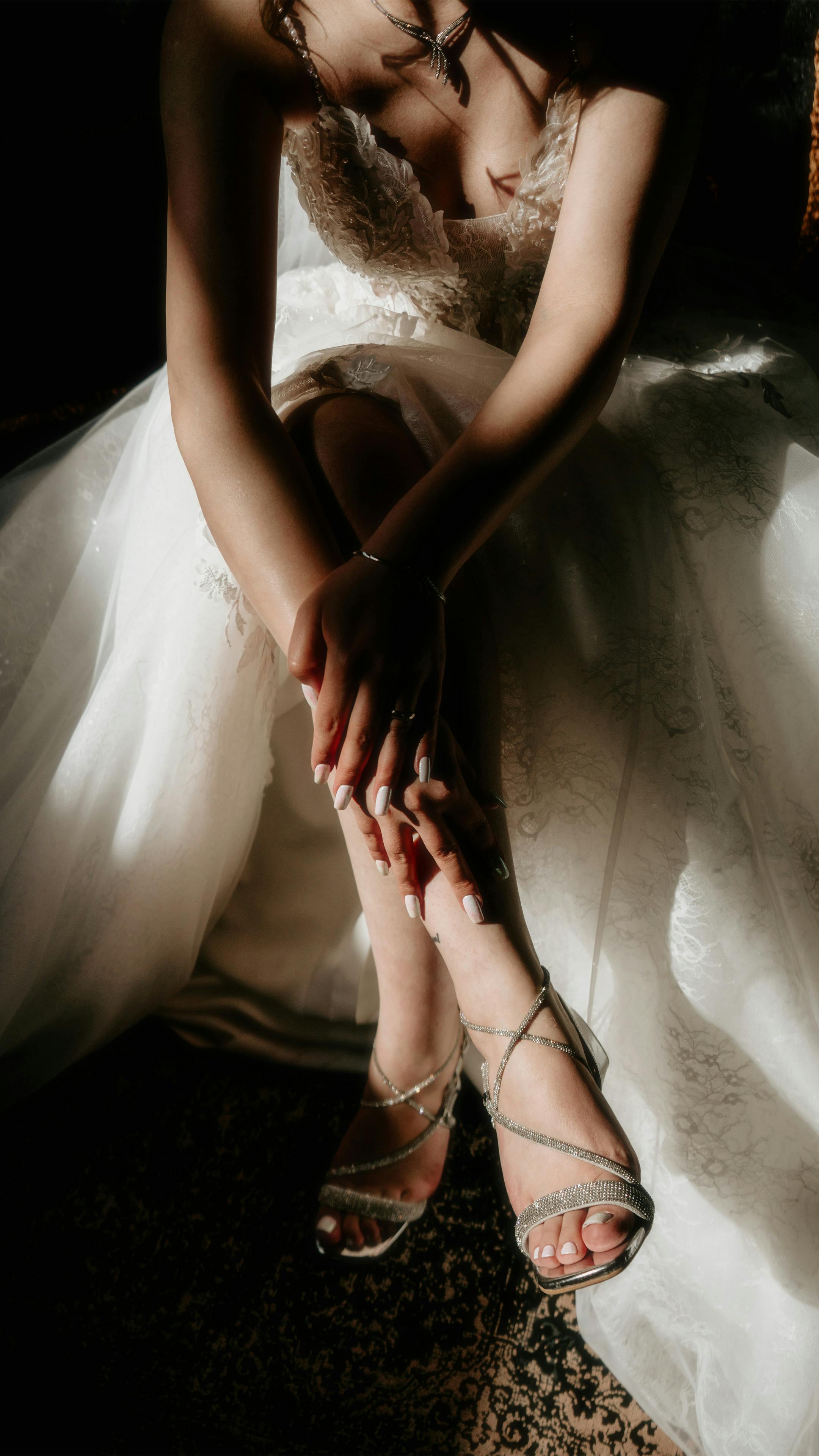 A woman in a wedding dress | Source: Pexels