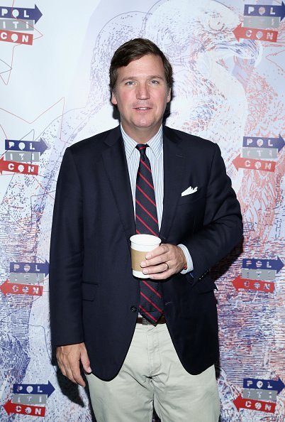  Tucker Carlson at Politicon 2018 at Los Angeles Convention Center in California. | Photo: Getty Images.