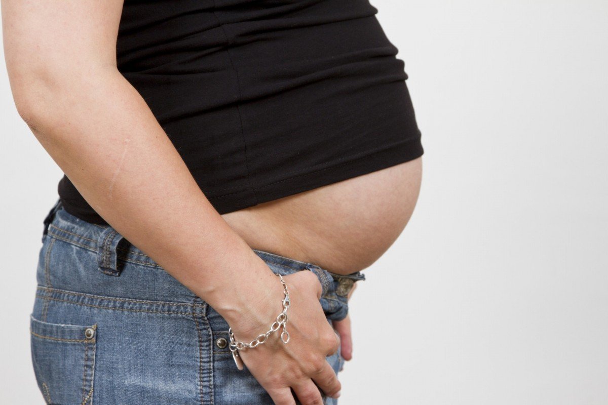Vientre de mujer embarazada.| Imagen: PxHere