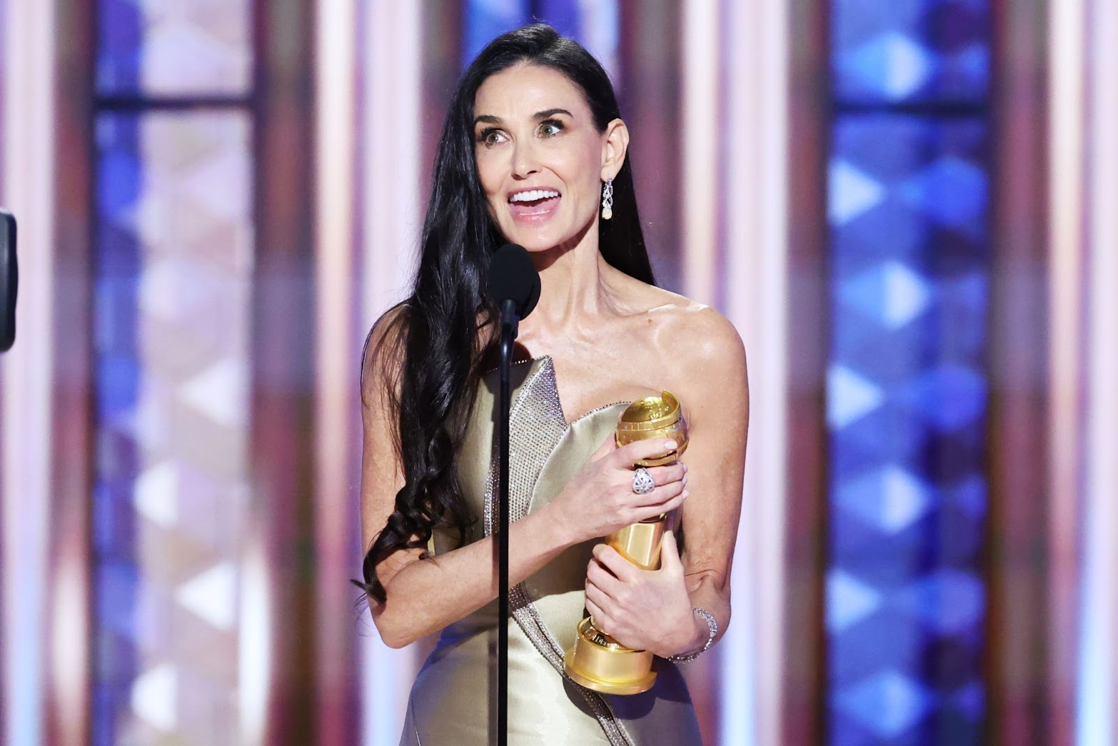 Demi Moore delivering her acceptance speech during the 82nd Annual Golden Globe Awards on January 5, 2025, in Beverly Hills, California. | Source: Getty Images