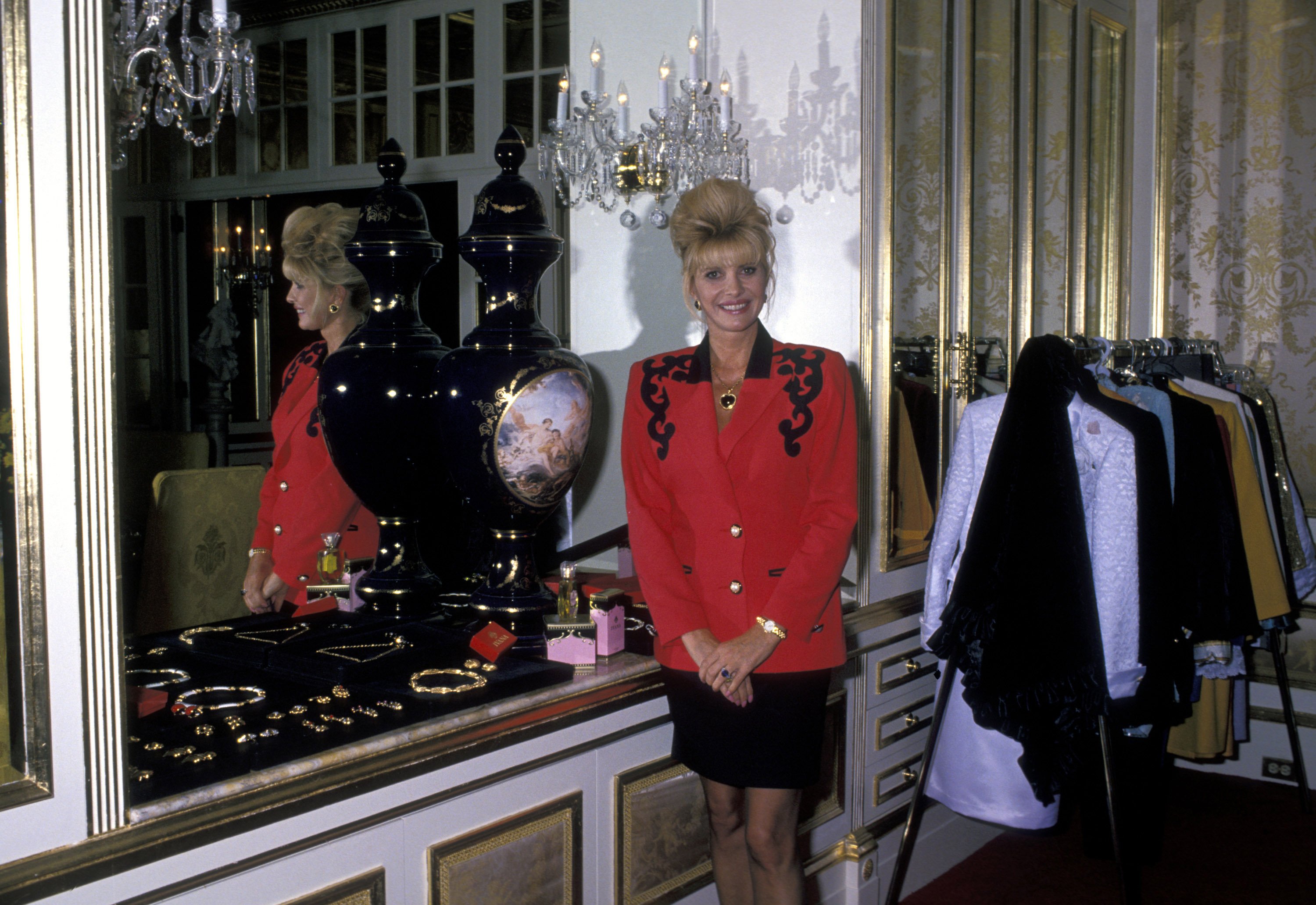Fashion designer Ivana Trump's house during Exclusive Photo Shoot with Ivana Trump at Ivana's townhouse on September 27, 1994 in New York City, New York.┃Source: Getty Images