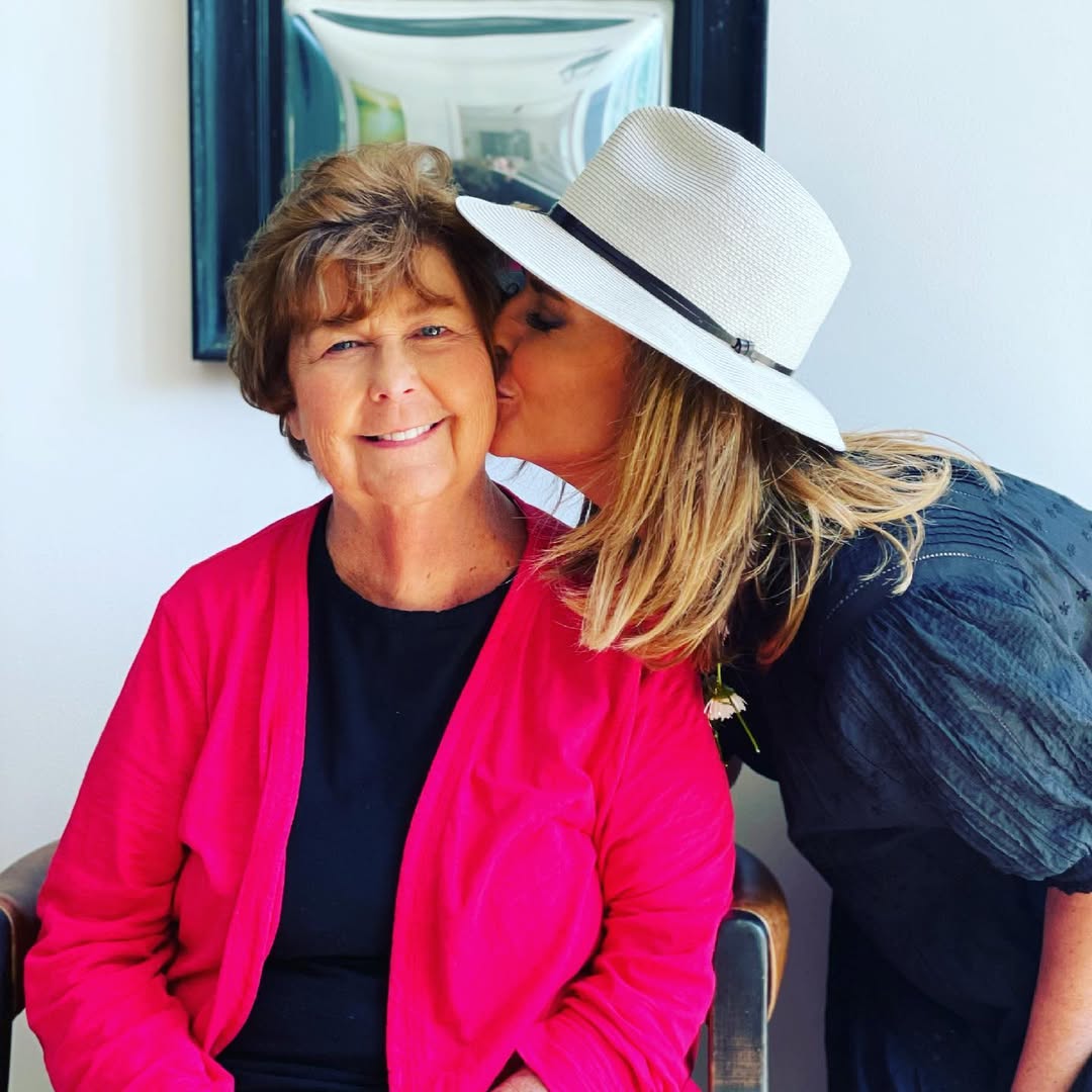 Savannah Guthrie kisses her mother Nancy on the cheek, from a post dated June 25, 2021. | Source: Instagram/savannahguthrie