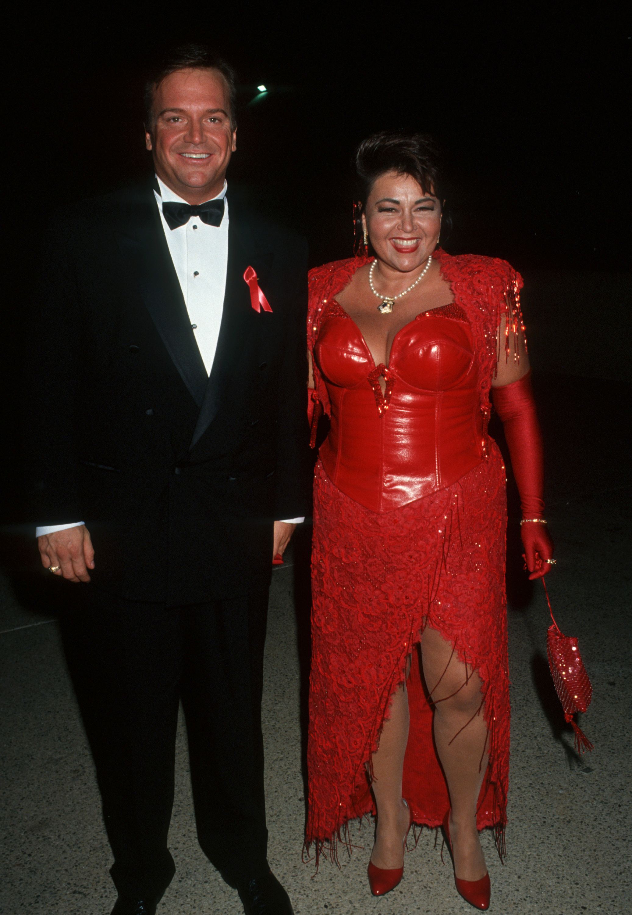 Tom Arnold and Roseanne Barr at the 44th Annual Emmy Awards in 1992. | Source: Getty Images