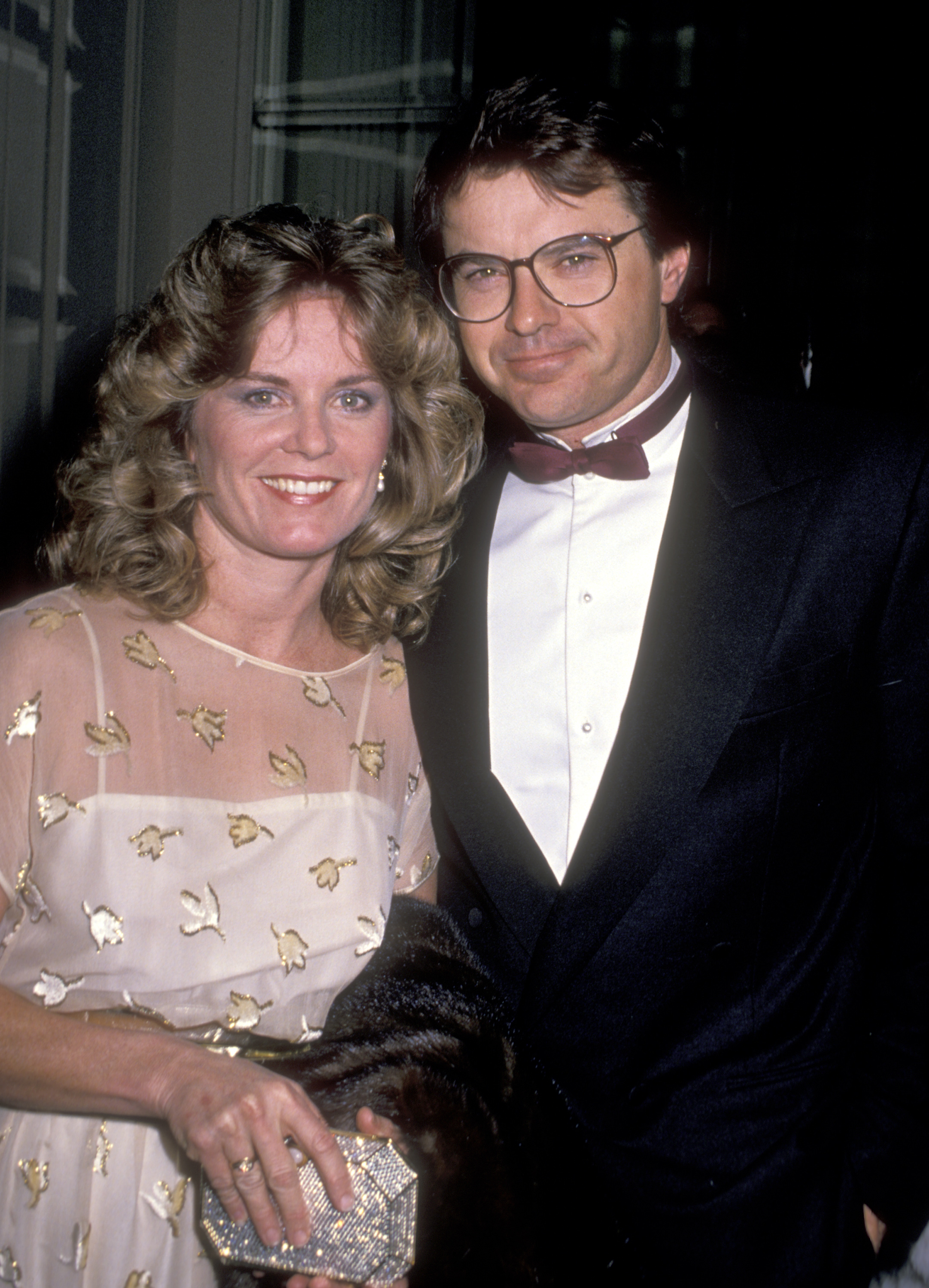 Heather Menzies and Robert Urich at The Tel Aviv Foundation Gala Honoring Robert Wise on January 21, 1989, in Beverly Hills, California | Source: Getty Images