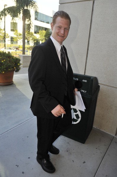 Redmond O'Neal arrives for his final progress report at LAX Courthouse on October 9, 2012, in Los Angeles, California. | Source: Getty Images.
