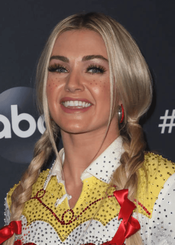 Lindsay Arnold poses on the red carpet at "Dancing with the Stars" Season 28 halloween inspired episode, on October 14, 2019, in Los Angeles, California | Source: David Livingston/Getty Images