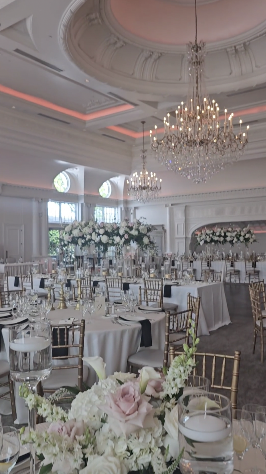 A view of the reception set up at Victoria Schultz and Jon Runyan Jr.'s wedding, posted on July 9, 2024 | Source: Instagram/Xtraordinaryevents