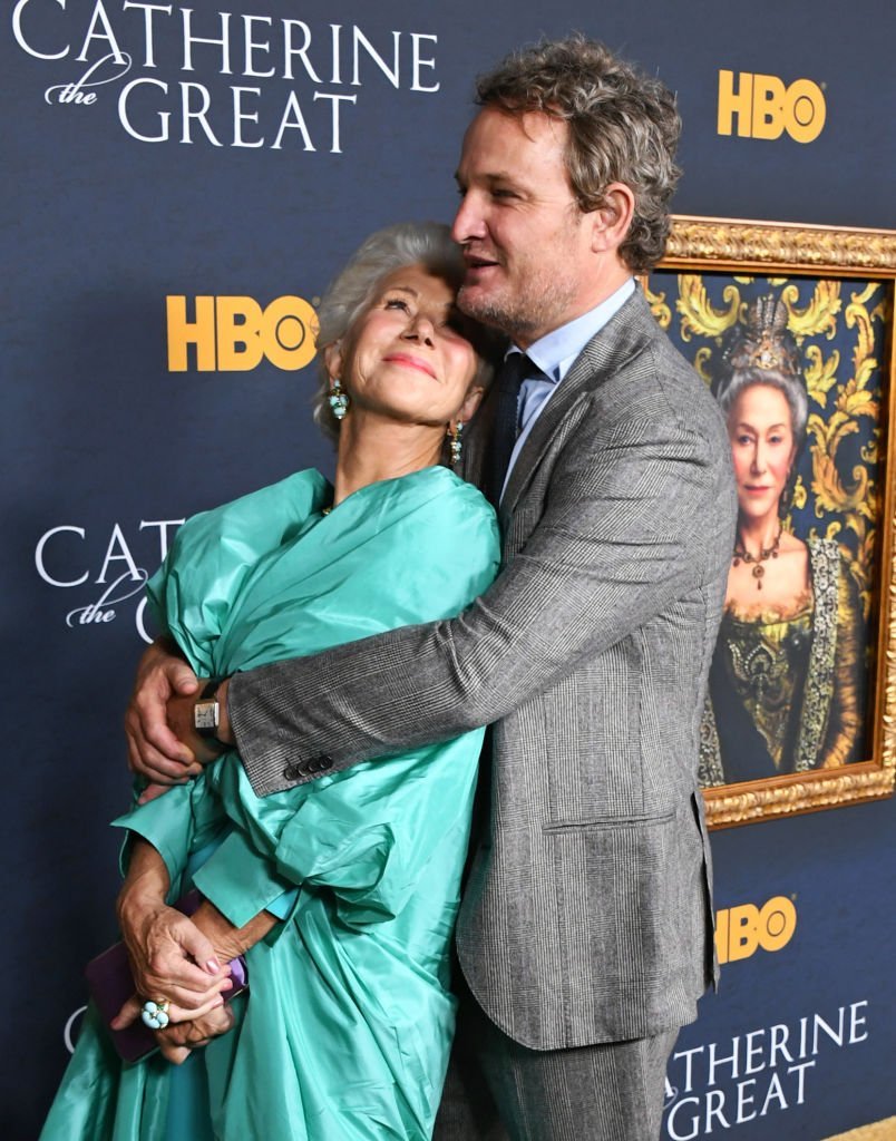 Helen Mirren and Jason Clarke attend the Los Angeles Premiere Of The New HBO Limited Series "Catherine The Great" at The Billy Wilder Theater. | Photo: Getty Images