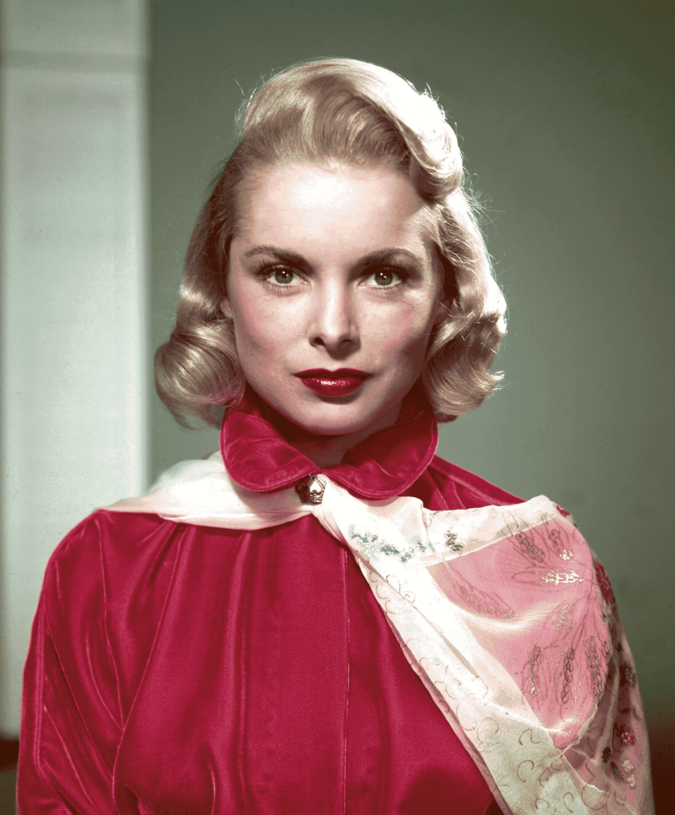 Portrait of Janet Leigh for Photoplay circa 1954  | Photo: Public Domain, Wikimedia Commons