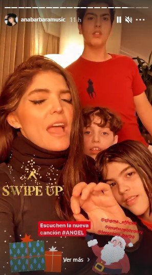 Ana Bárbara y sus hijos. | Foto: Captura de pantalla de Instagram/anabarbaramusic