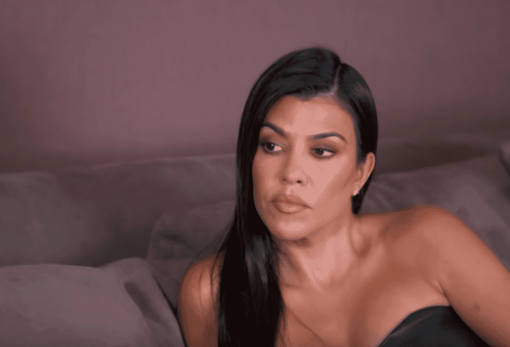Kourtney Kardashian looks at her sister Kim as she yells at her. | Source: YouTube/KeepingUpWithTheKardashians