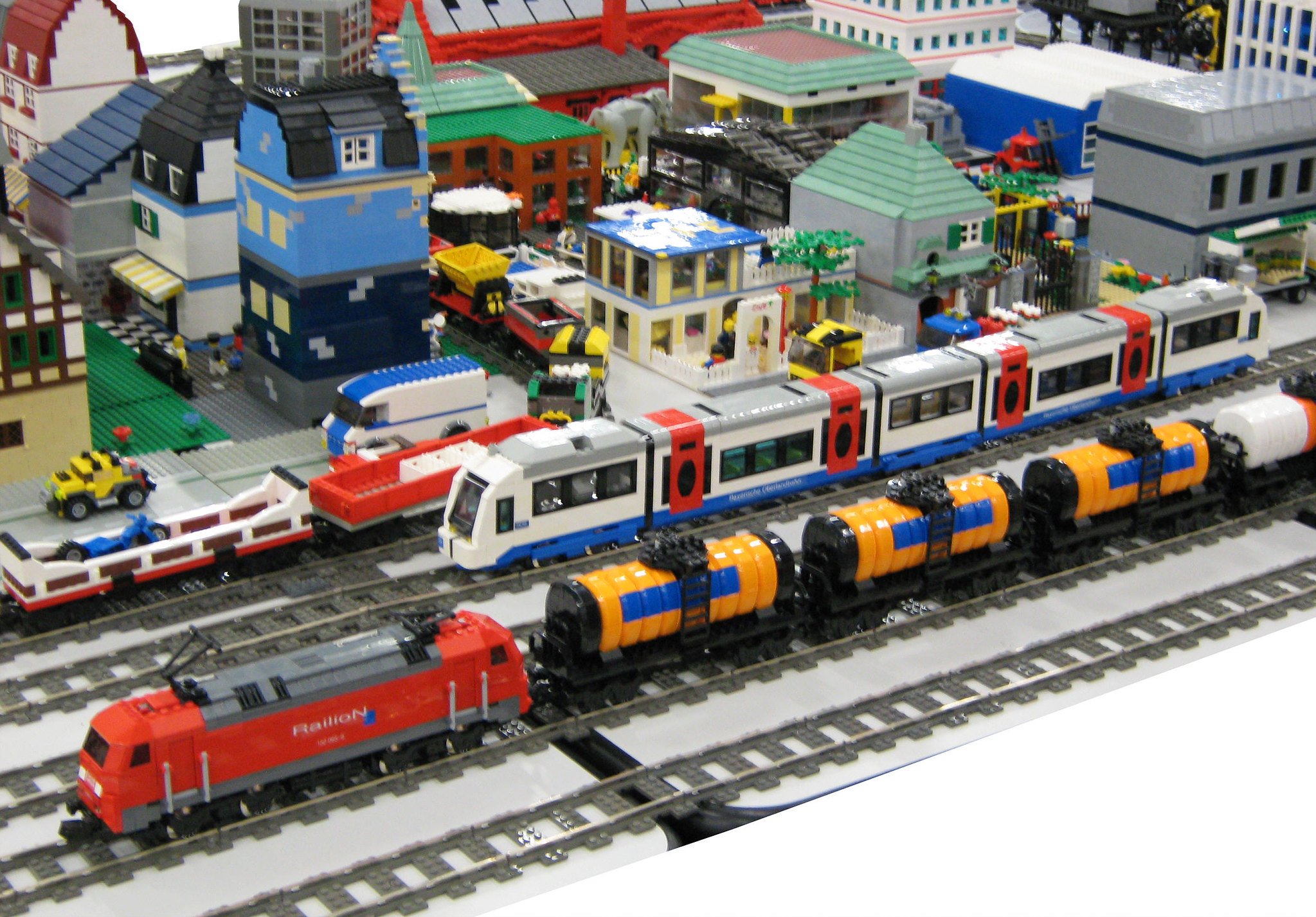Trenes de Lego. | Foto: Norbert Schnitzler / Flickr