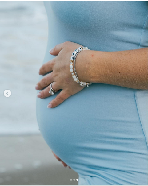 Karoline Leavitt cradles her baby bump, from a post dated April 15, 2024 | Source: Instagram/karolineleavitt
