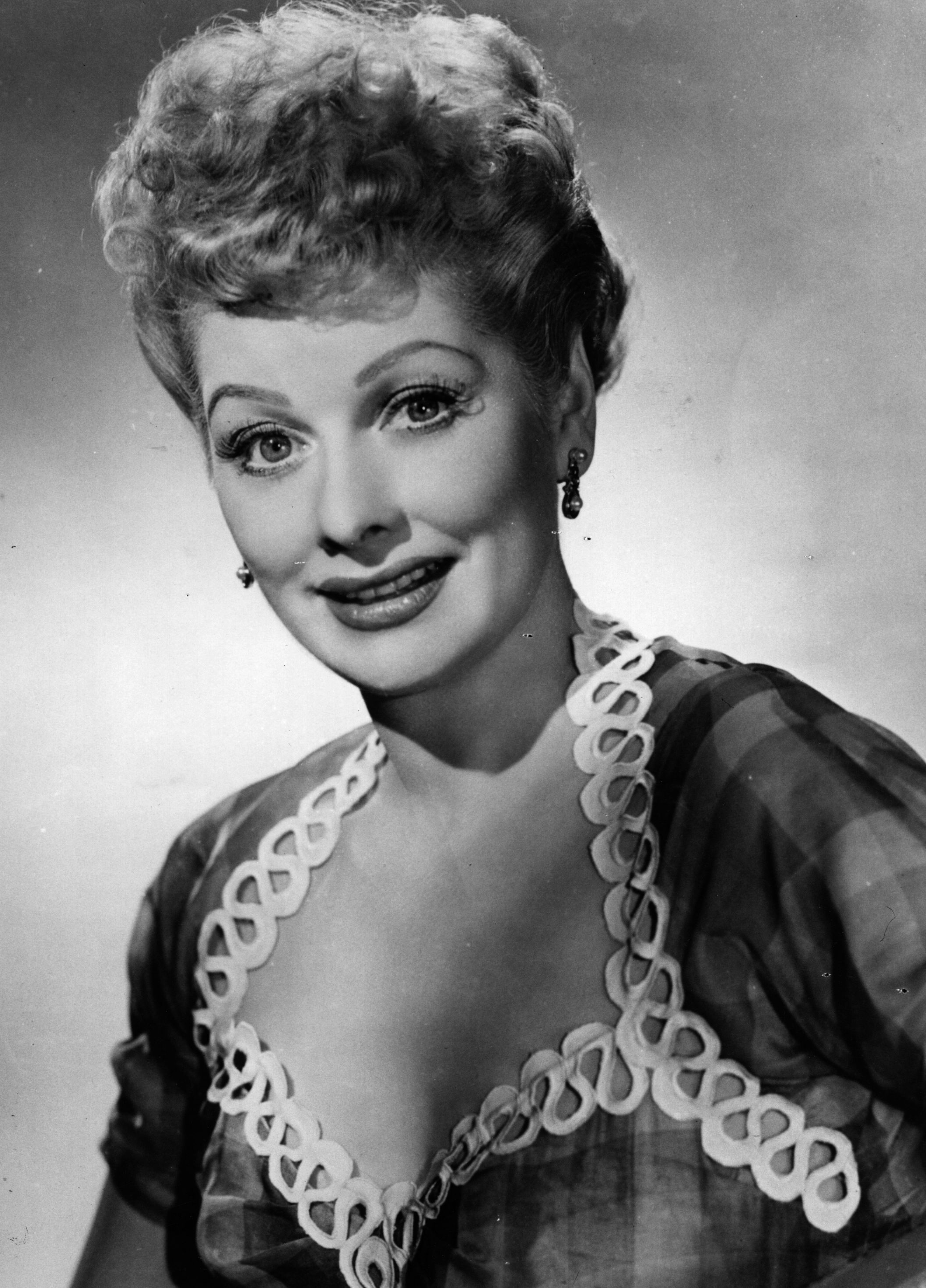 Lucille Ball pictured in a photo studio in 1955. | Source: Getty Images