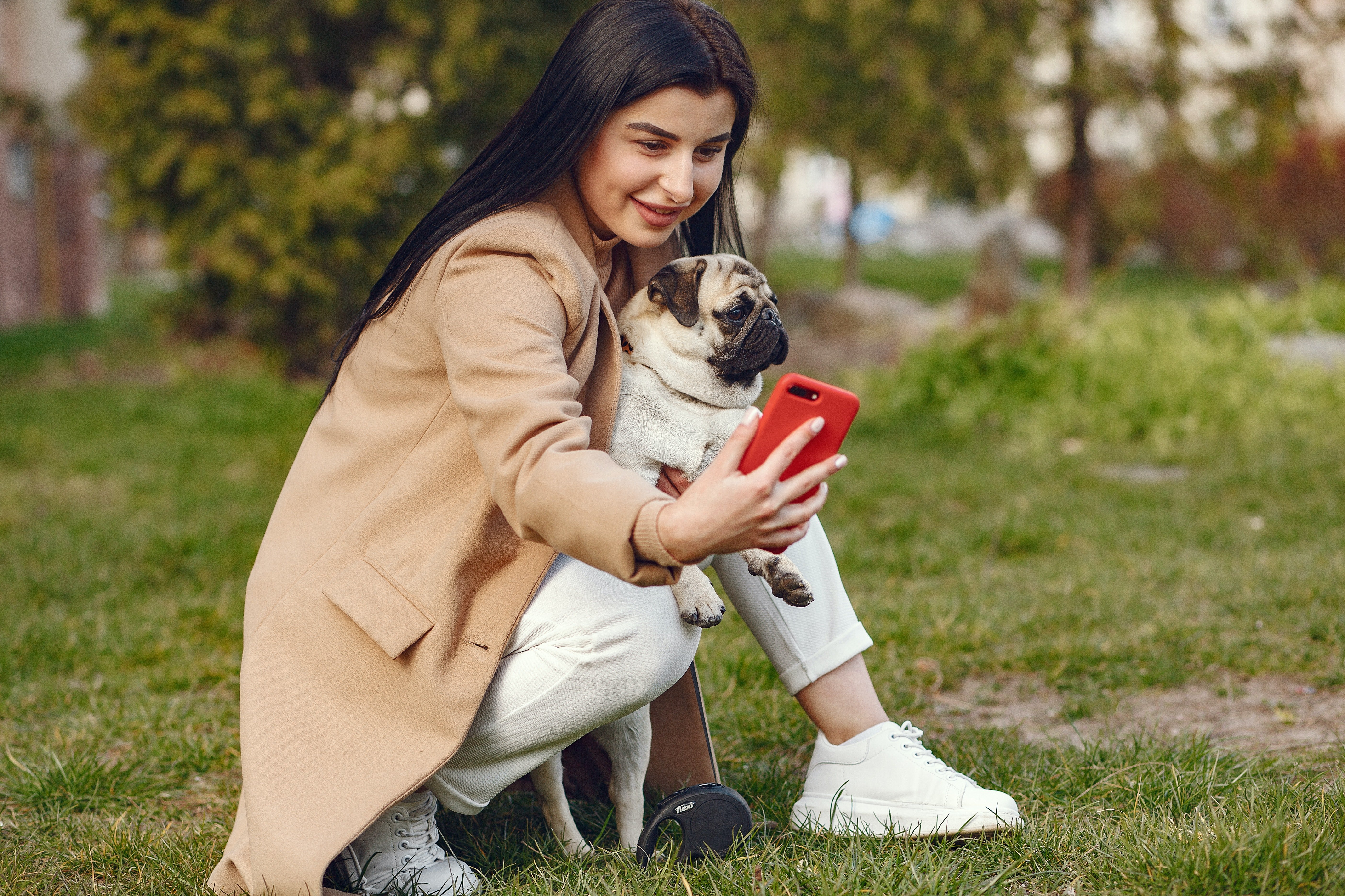 The pug loved the man's wife! | Photo: Pexels