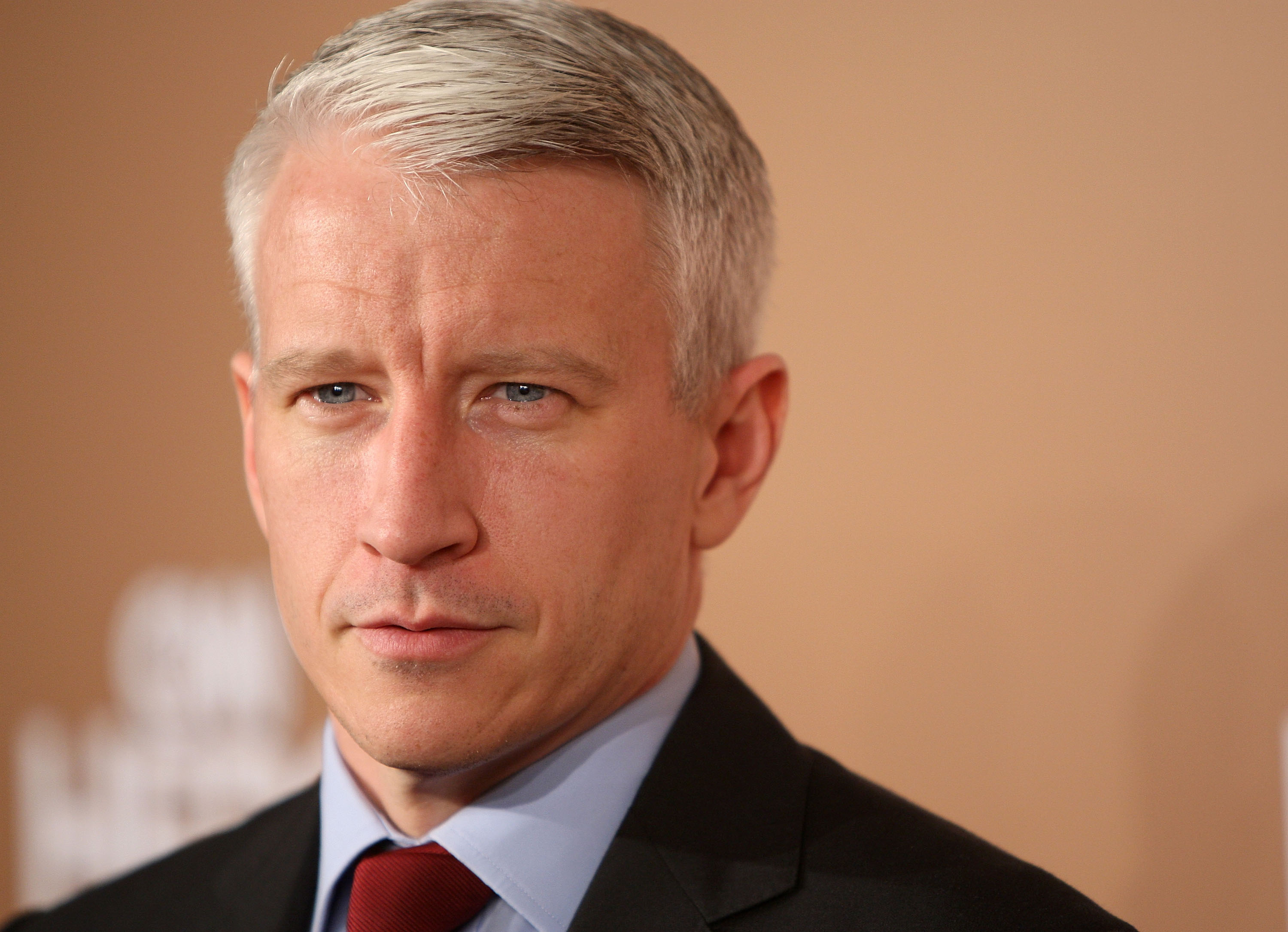 Anderson Cooper on December 6, 2007 in New York City. | Source: Getty Images