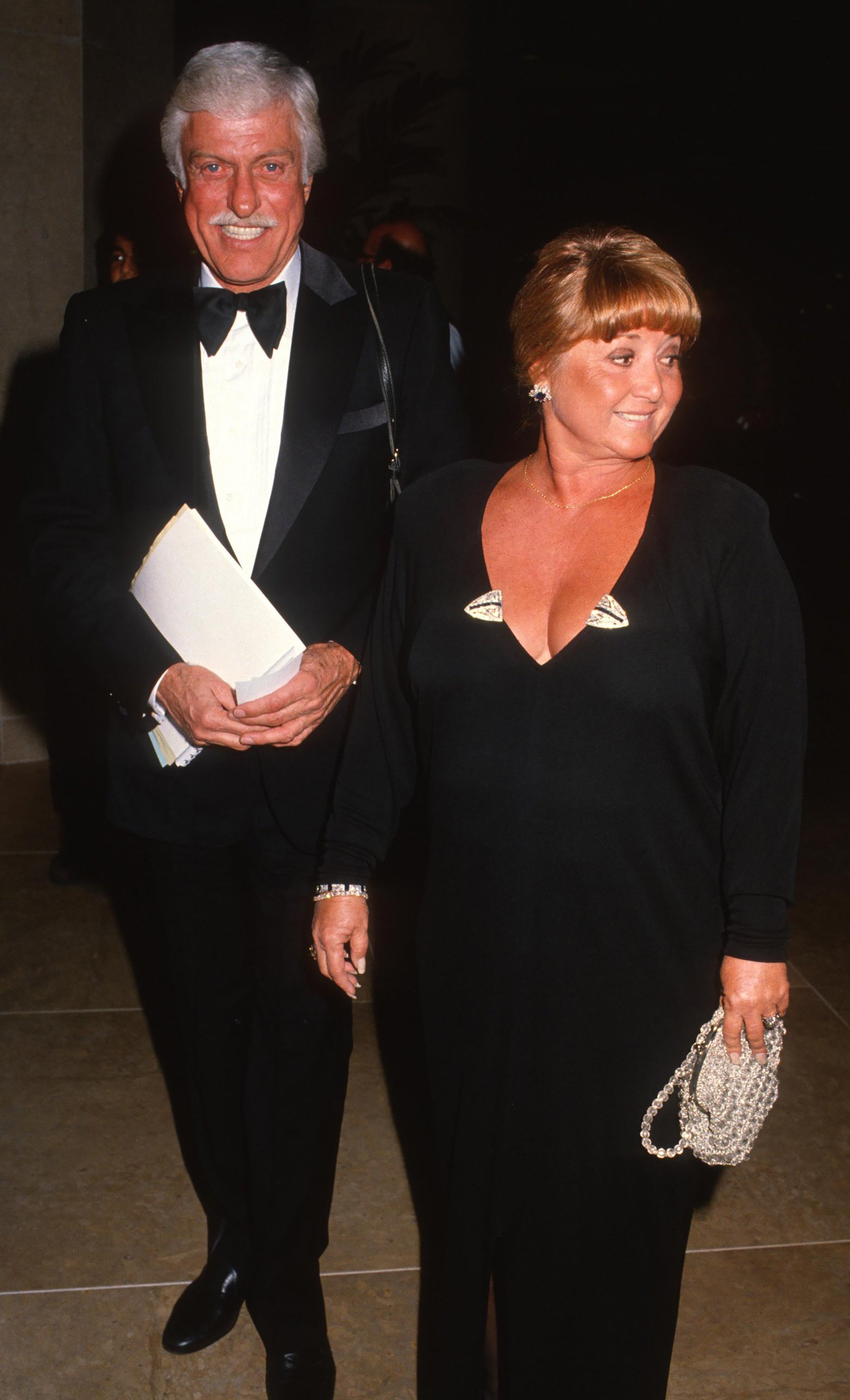 Dick Van Dyke and Michelle Triola attend Young Musicians Dinner Benefit in Beverly Hills, California on November 2, 1990 | Source: Getty Images