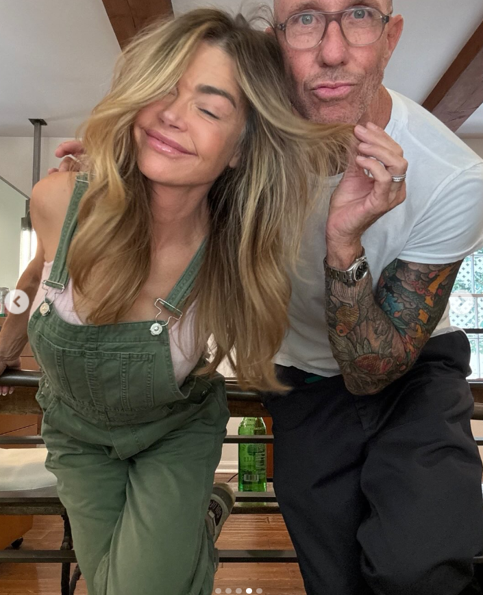 Denise Richards and Chris McMillian take playful pose while showing off her new "bronde" hairstyle, from a post dated July 31, 2025 | Source: Instagram/mrchrismcmillan
